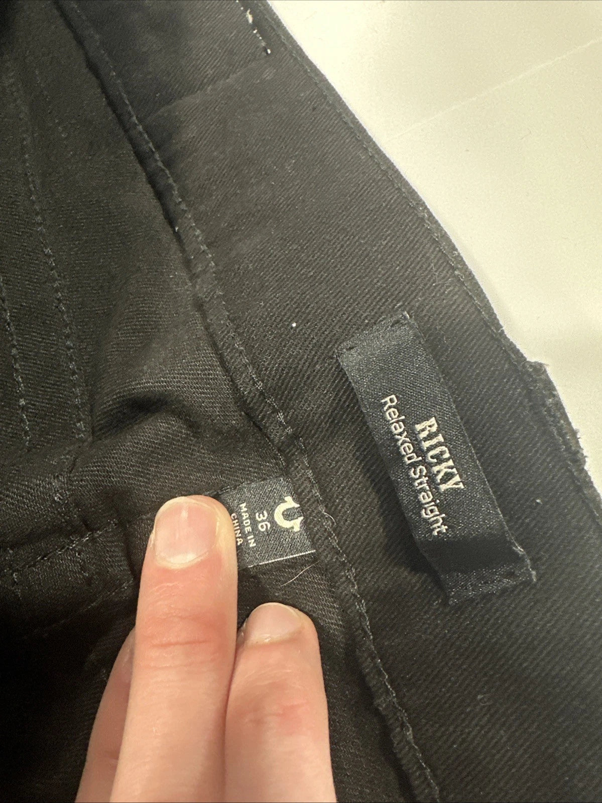 True Religion Jeans Mens size 36x32 Ricky Flap SN Relaxed Straight Black Denim