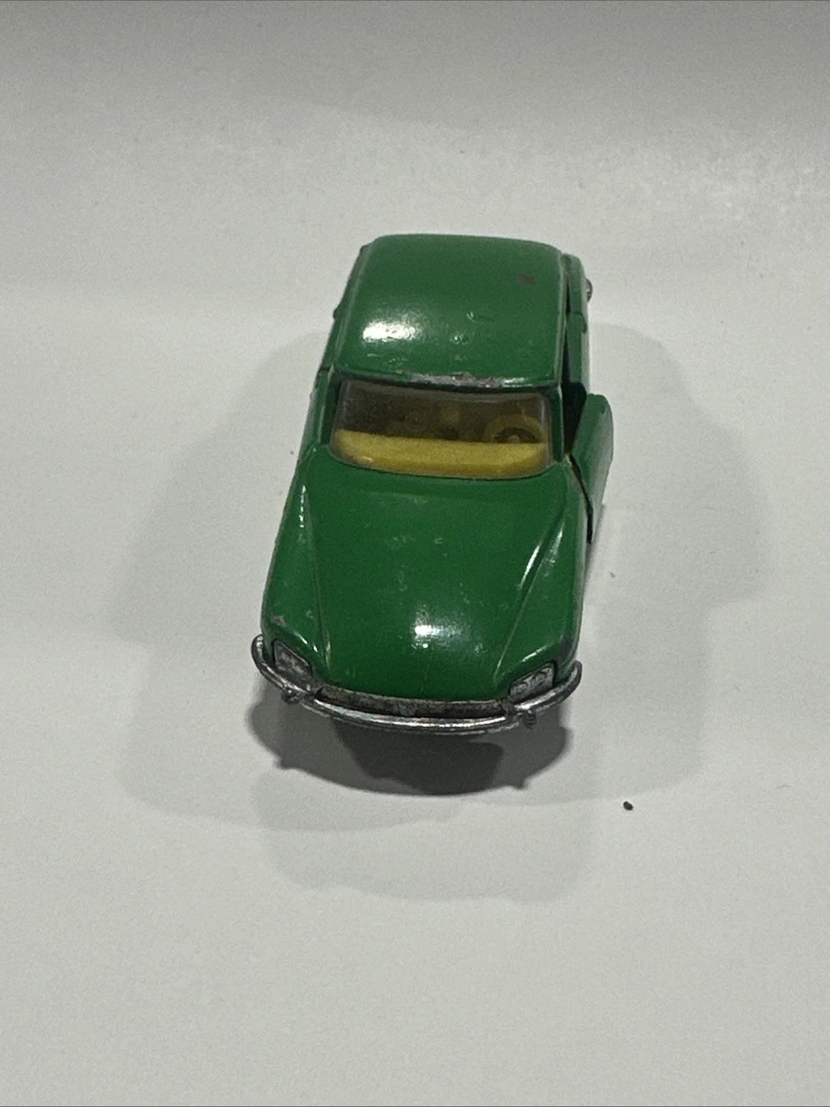 VTG SIKU CITROEN DS 21 NO.V290 GREEN W/YELLOW INTERIOR GERMANY VG