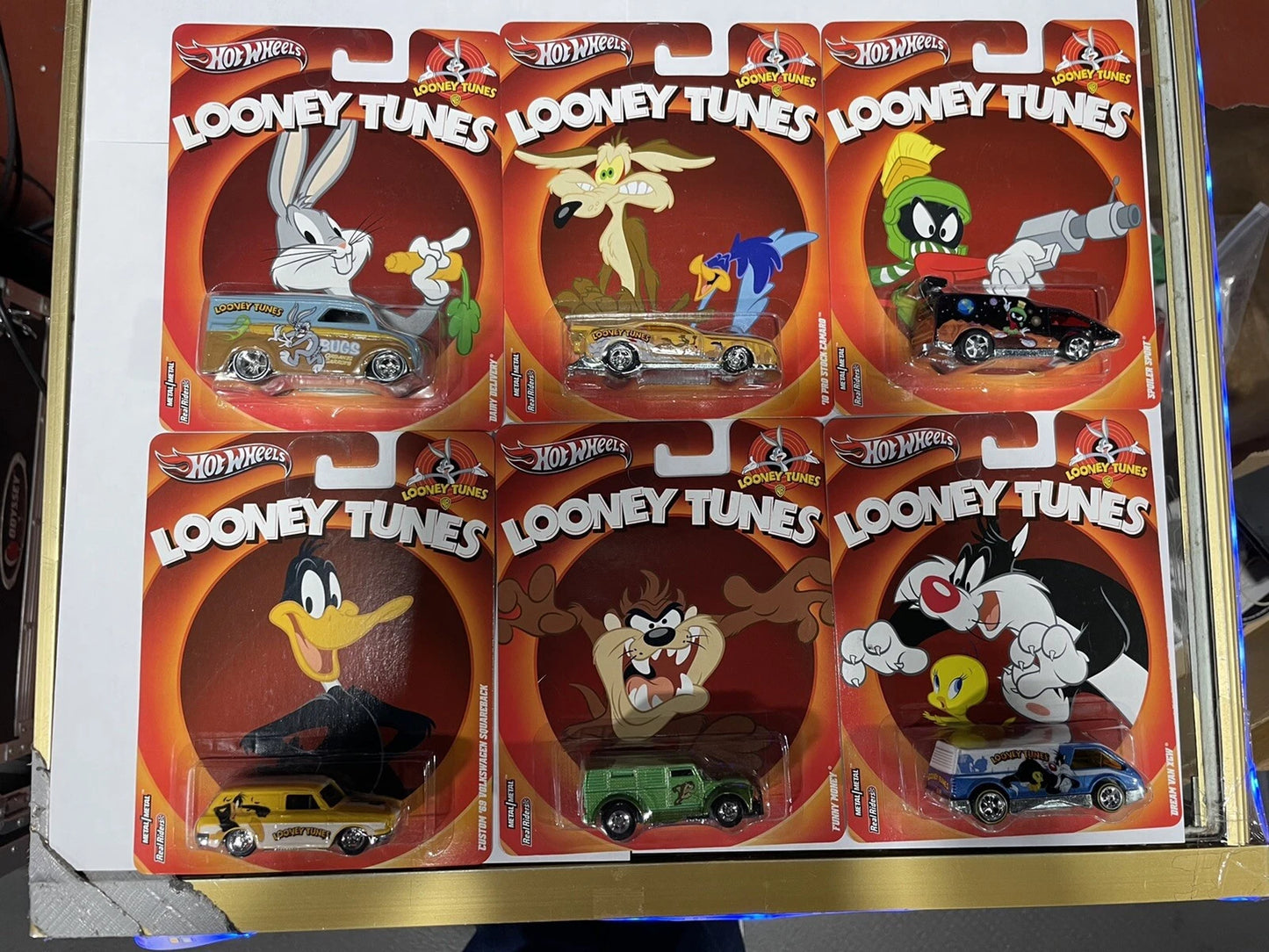 Hot Wheels 2013 Pop Culture LOONEY TUNES Bundle (6) Warner Bros MINT