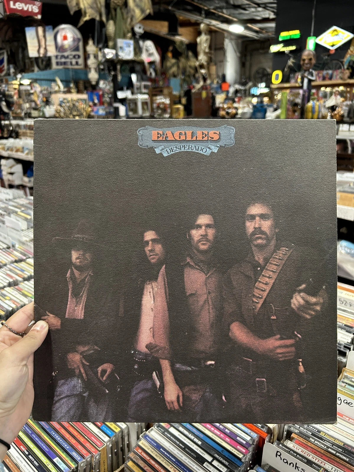 THE EAGLES - Desperado - Vinyl LP 1973 Asylum Records SD 5068 -SP Texured Cover