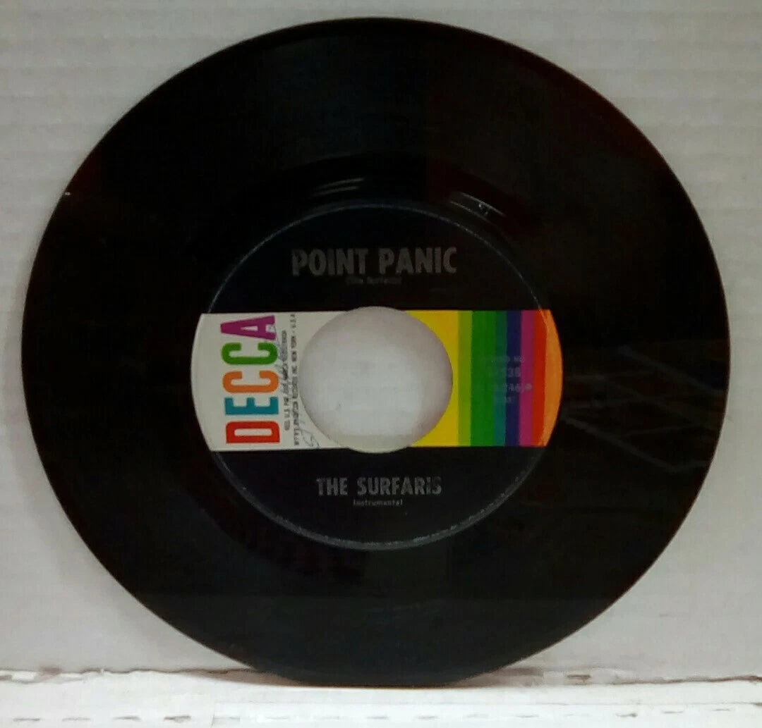 The Surfaris Waikki Run/Point Panic 7" Single 31538