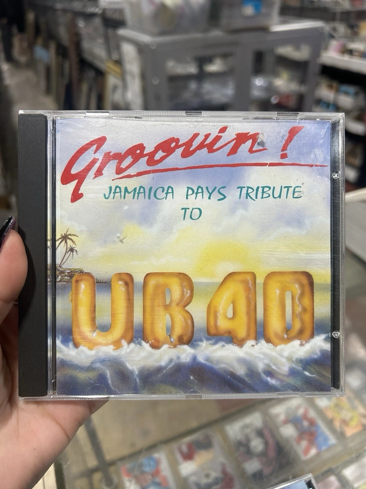 Groovin-Tribute to Ub40 UB40 {Free P&P Tracked 24}