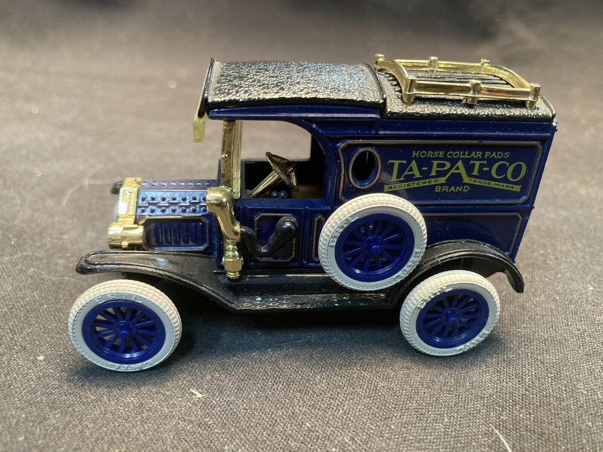 Ertl Collectibles 1918 Elmer's Glue Ford Model T : Bank/Truck 1:25 scale