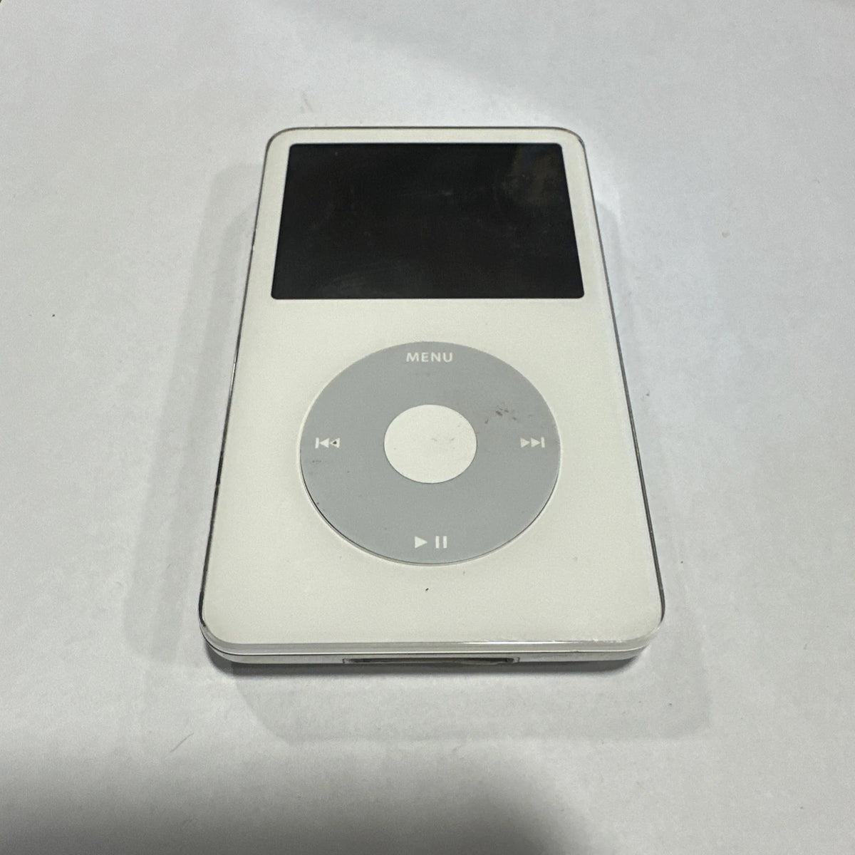 Apple iPod Classic 5th Generation White 30GB Model A1136