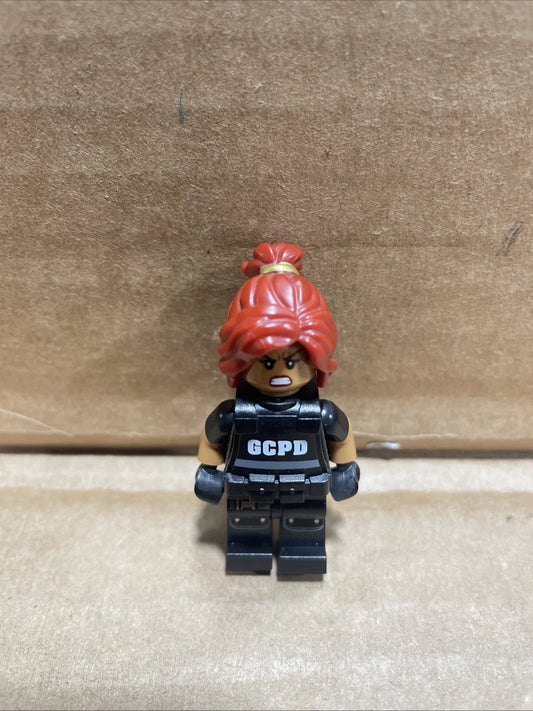 Lego DC Super Heroes Barbara Gordon SWAT Vest Minifigure 70908