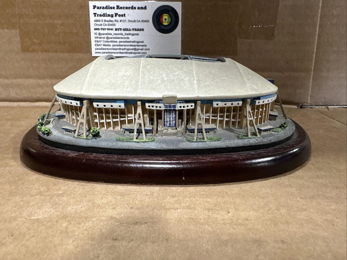 Danbury Mint Dallas Cowboys Replica Texas Stadium Limited Edition