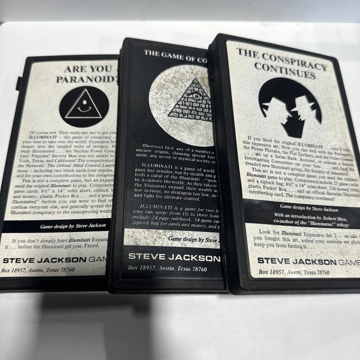 Original Illuminati + Expansion 1, 2, Main Steve Jackson Plastic Box game 1980