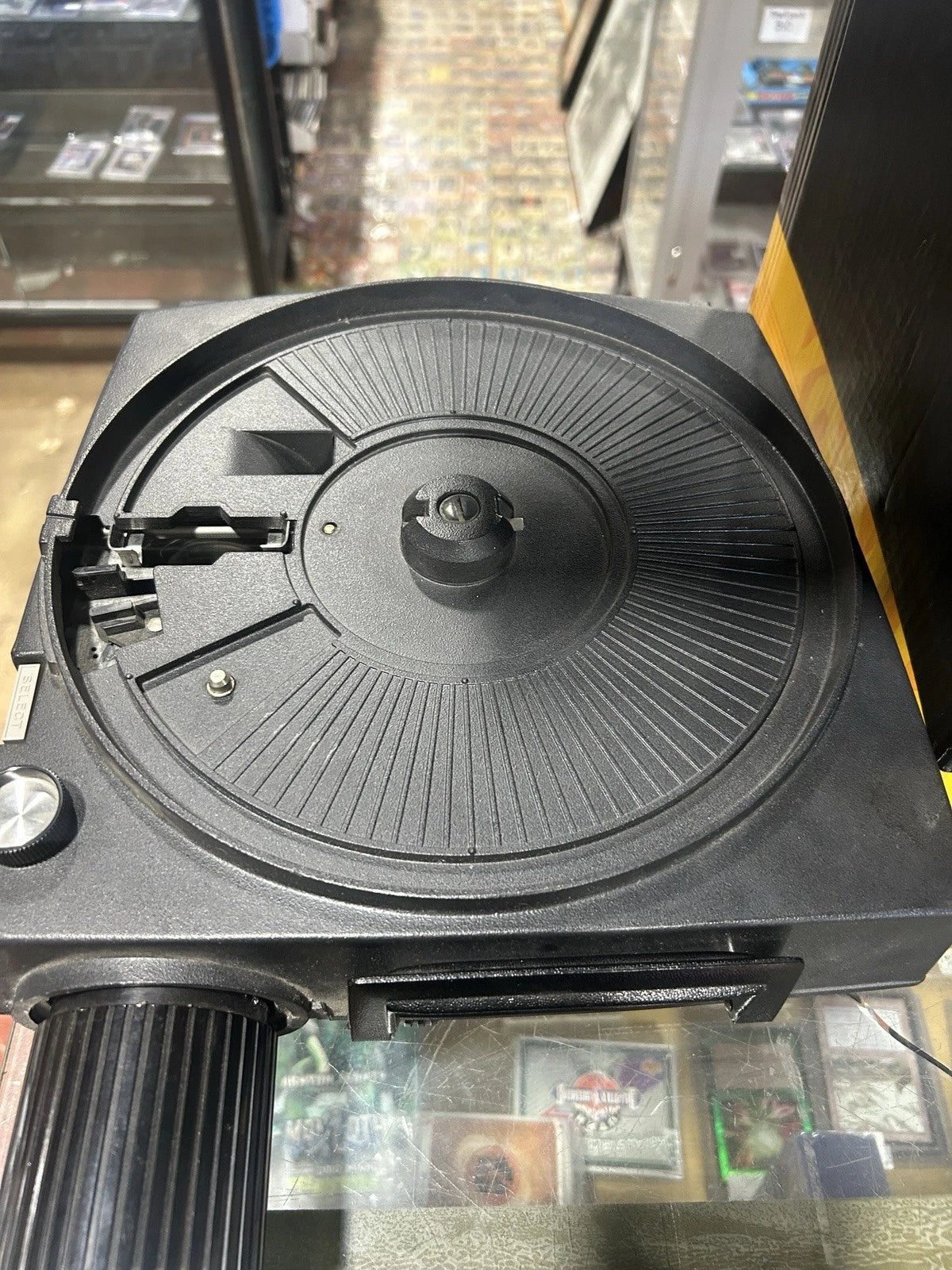 For Parts - Kodak carousel 650H Projector w/ Extra Bulb