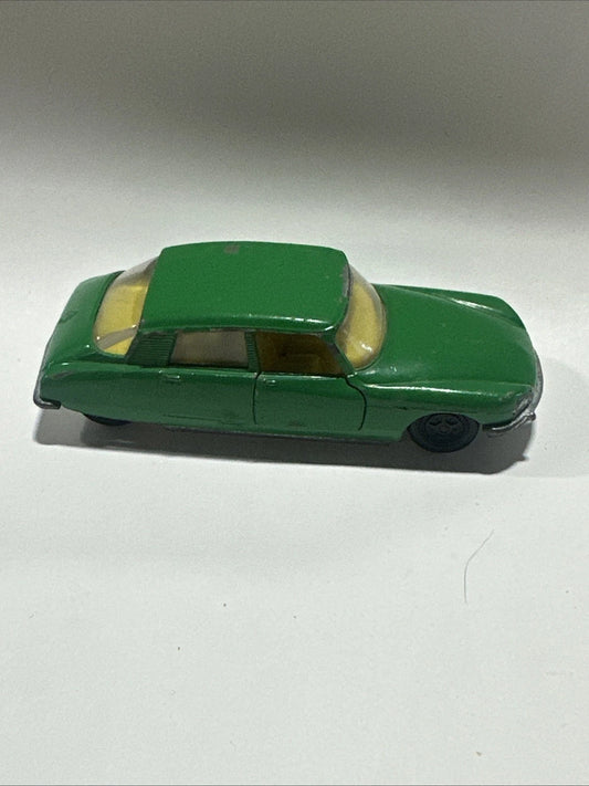 VTG SIKU CITROEN DS 21 NO.V290 GREEN W/YELLOW INTERIOR GERMANY VG