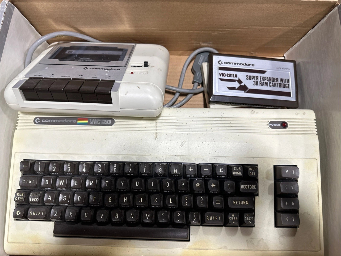 Complete Commodore VIC-20 Computer Keyboard In Original Box Manual Untested