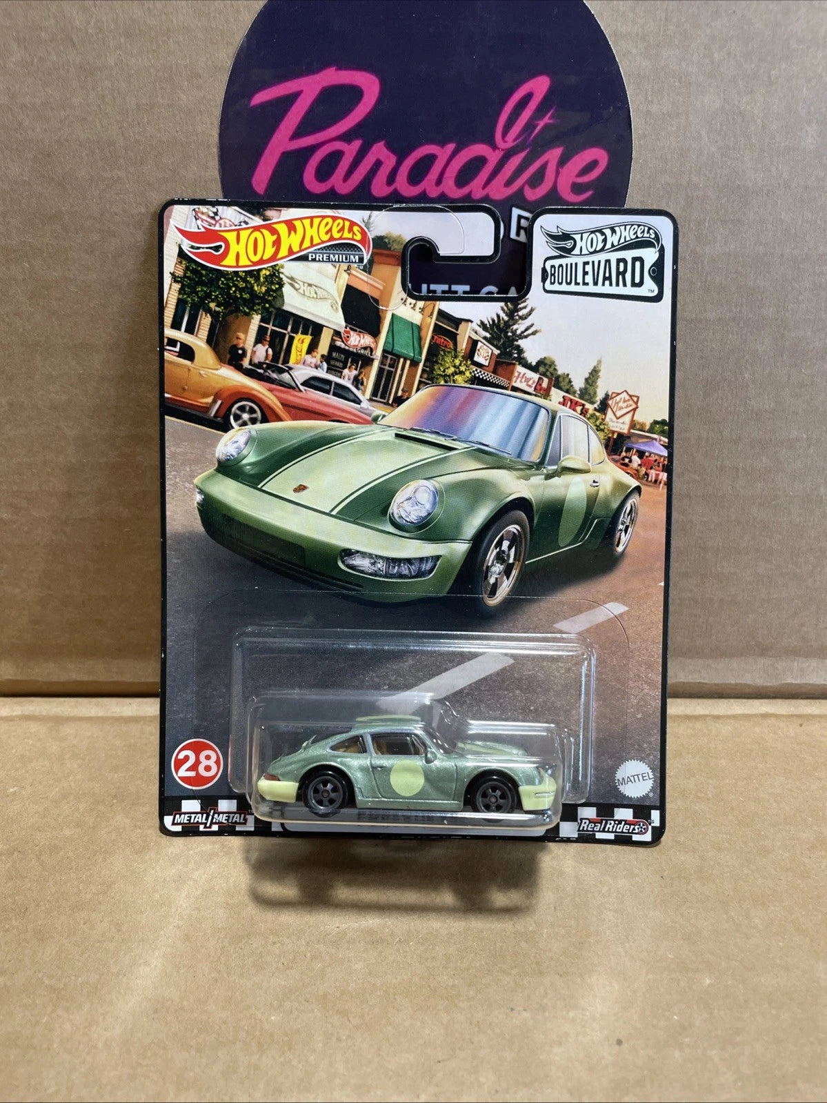 Hot Wheels #28 Boulevard Premium Porsche 964 Green