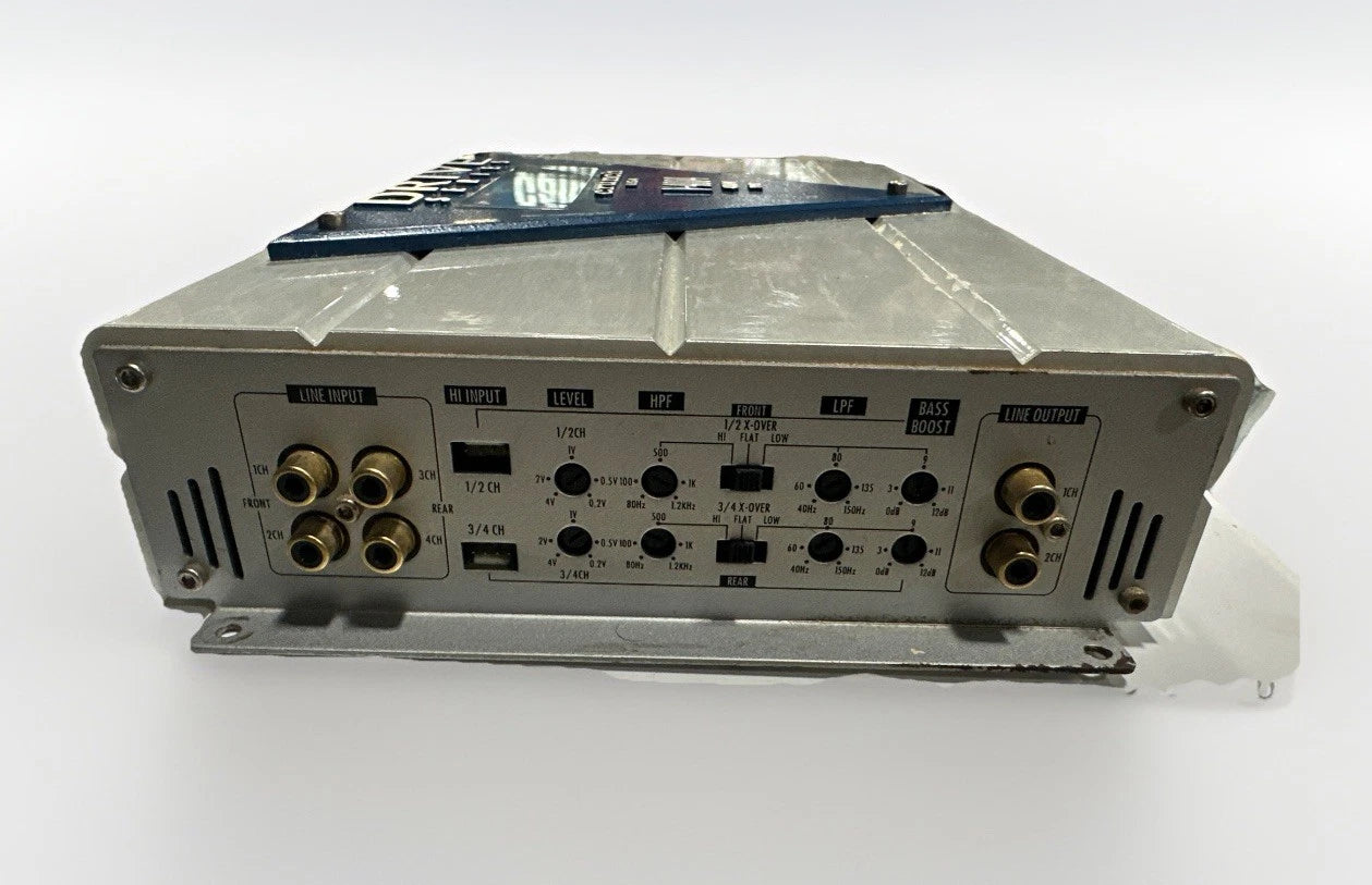 Old School Crunch USA Drive SERIES V-3004 Amplifier 300W RMS 4 channel Untested