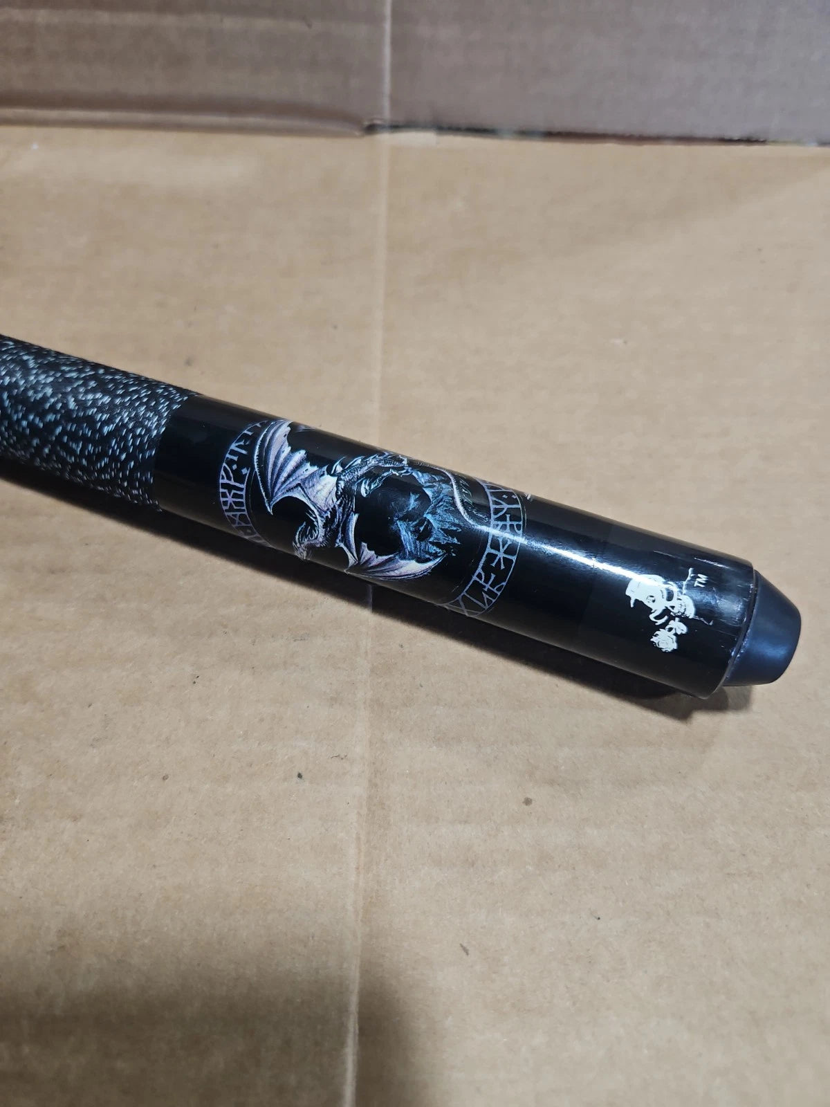 Players Pool Cue With Bag Dragon Theme