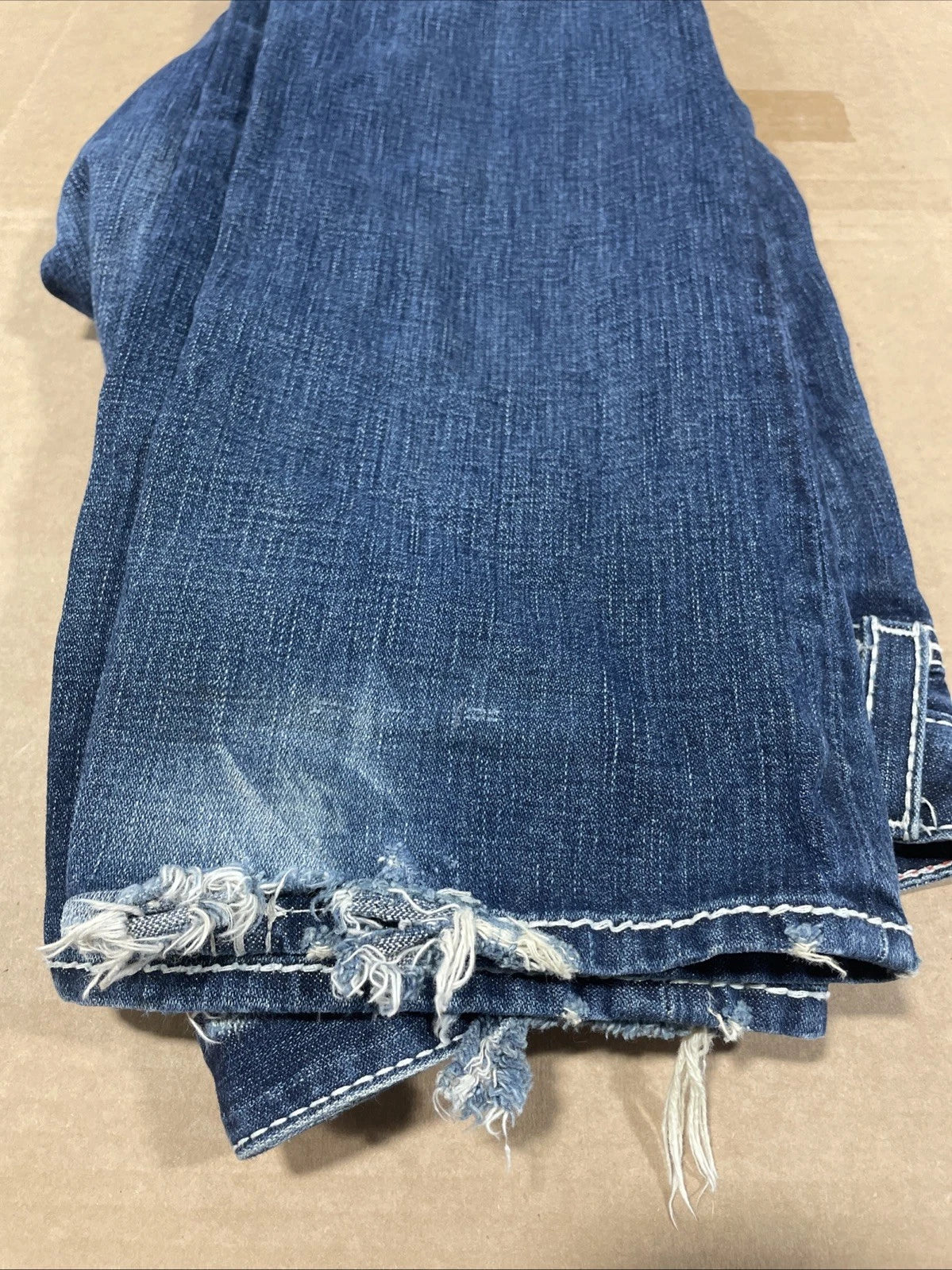 True Religion Women's Jeans Size 30 RN#112790 CA#30427 Straight Leg