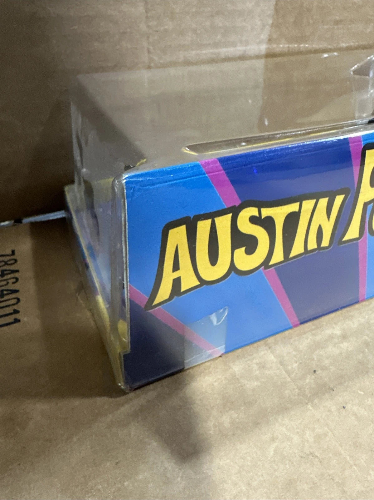 Austin Powers "Shark with Frickin' Laser Beams" Figure Mezco Toyz Llc 2002