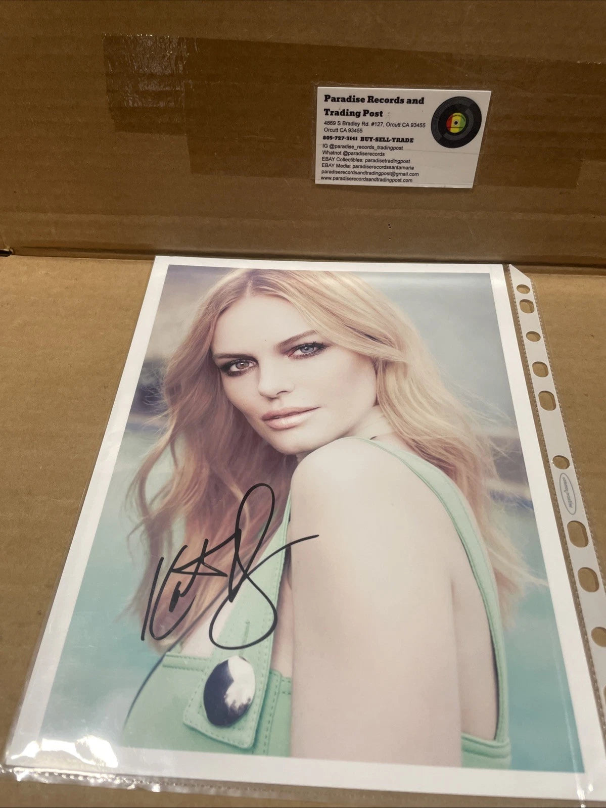 Autographed Kate Bosworth 8 x 10 Photo Signed with COA