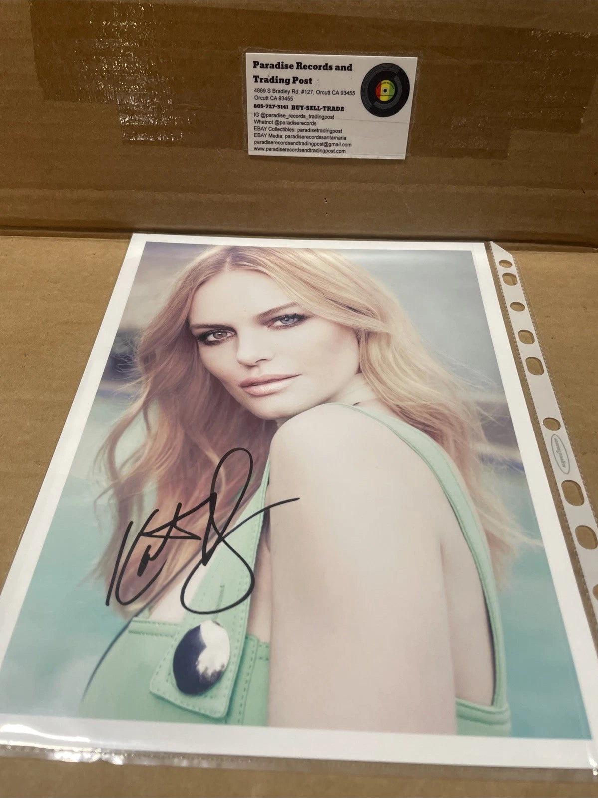 Autographed Kate Bosworth 8 x 10 Photo Signed with COA
