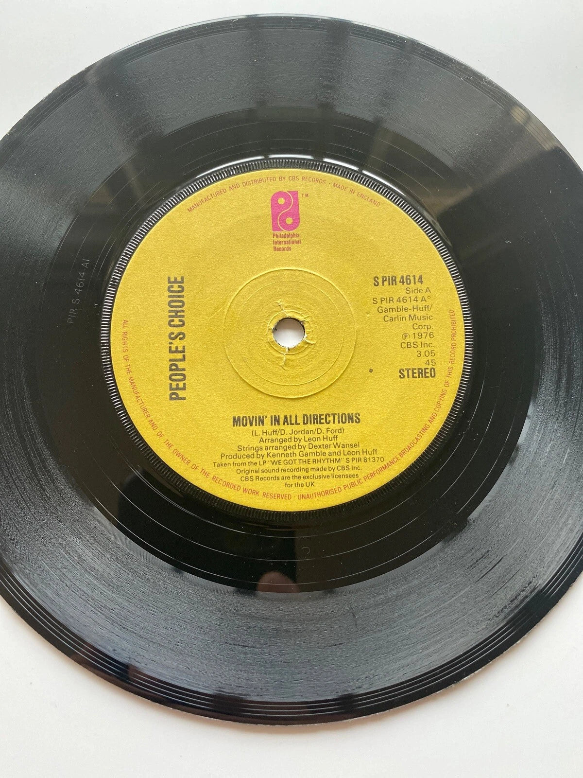 PEOPLE'S CHOICE MOVIN' IN ALL DIRECTIONS 45 PHILADELPHIA RECORDS 1976 UK IMPORT