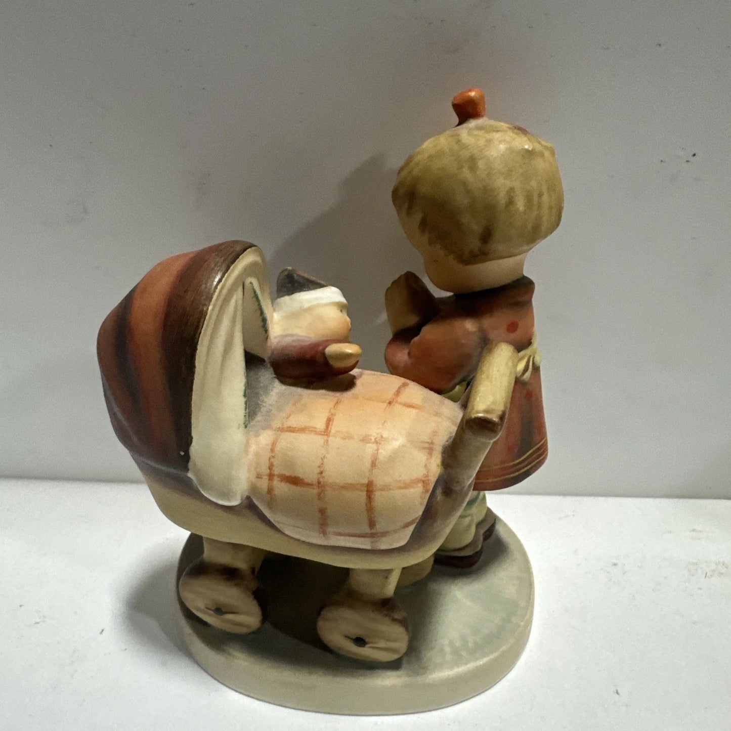 Goebel Hummel Figurine "Doll Mother" 4.25" Tall #67 TMK-3