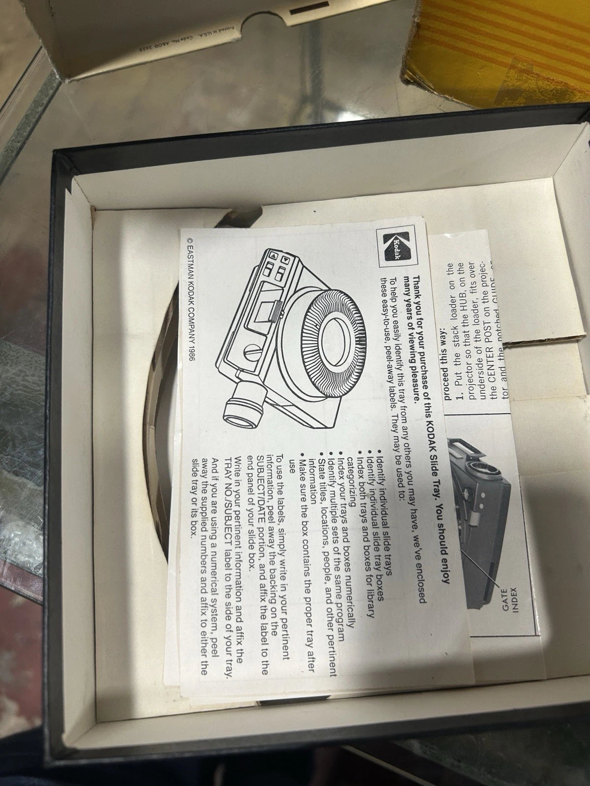 For Parts - Kodak carousel 650H Projector w/ Extra Bulb