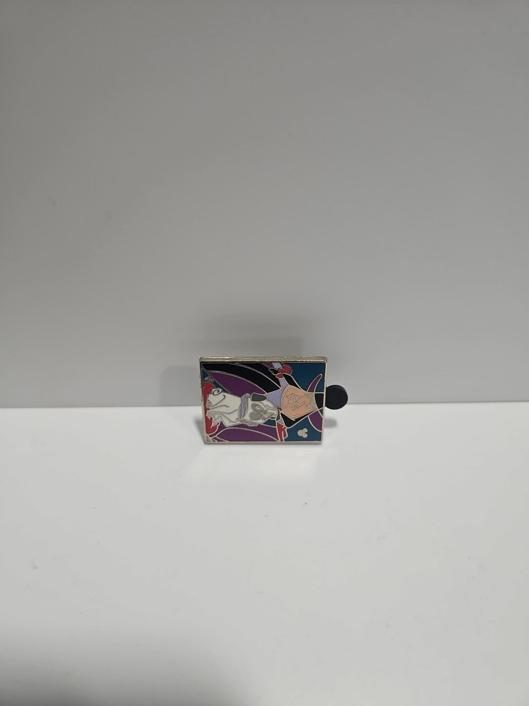 Disney Pocahontas John Ratcliffe Percy Pin Badge