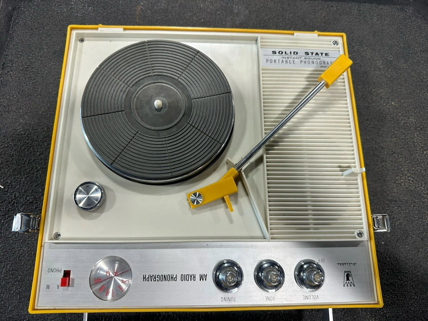 Juliette rpr-620 AM RADIO PHONOGRAPH super rare and nice shape