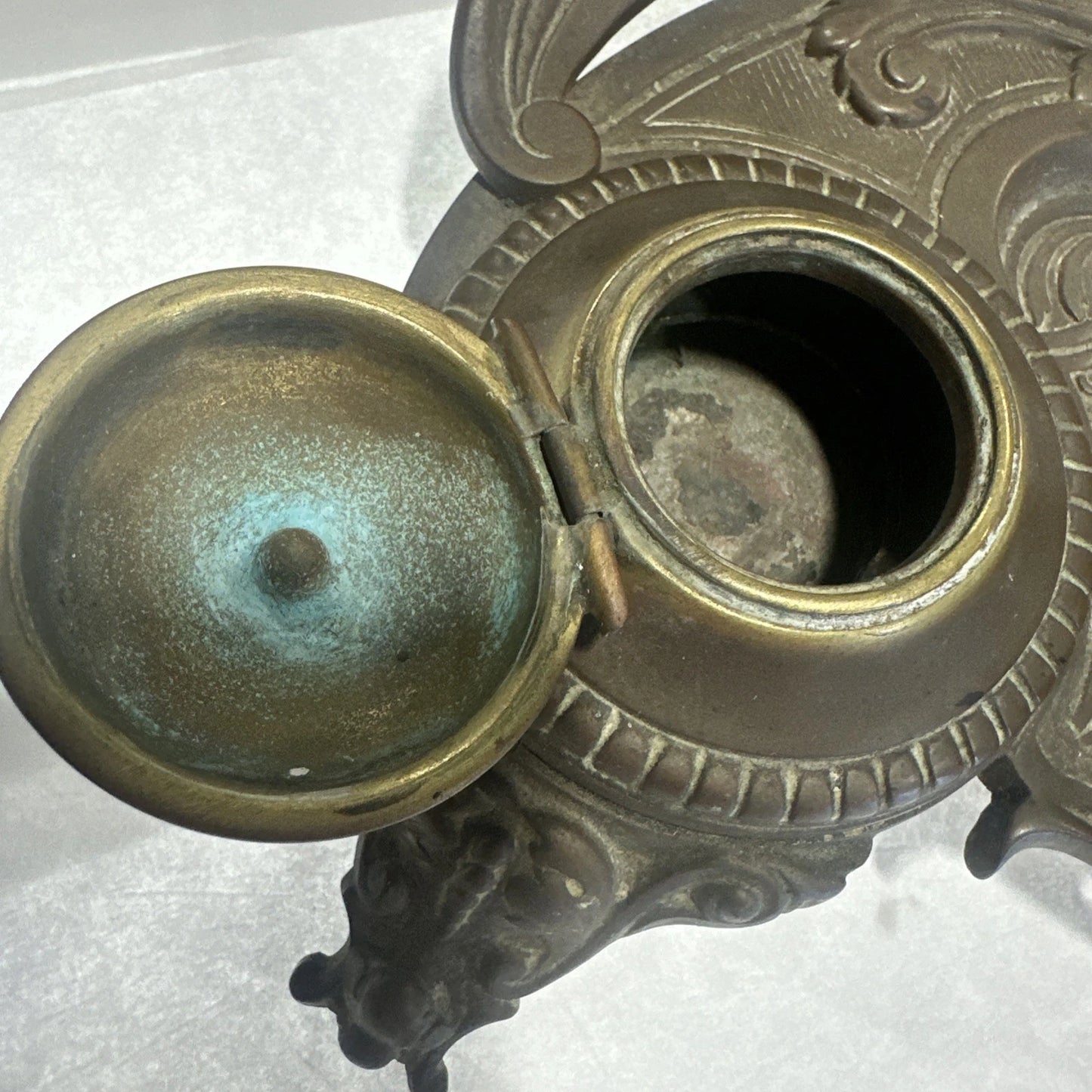 VTG Double Inkwell Brass Ornate Lion Head Figural Vintage