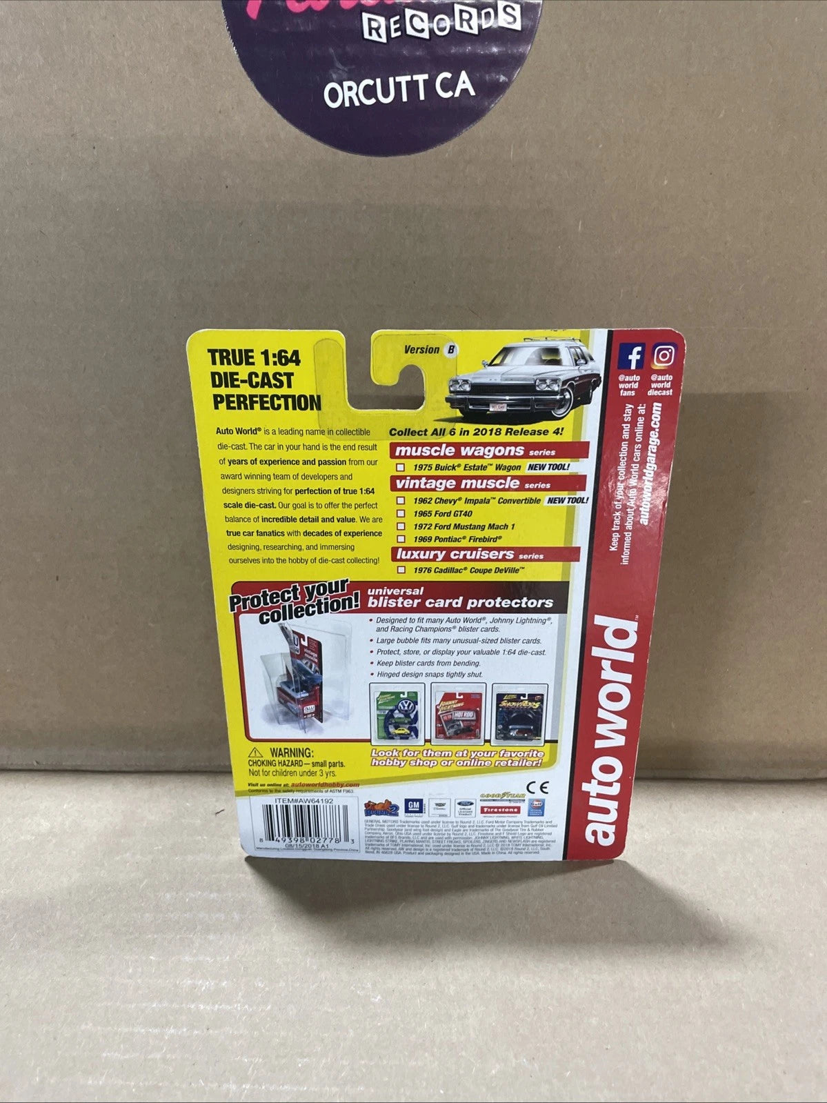 AUTO WORLD: "1962 Vintage Chevy Impala Convertible" 1:64 NIP- 2018