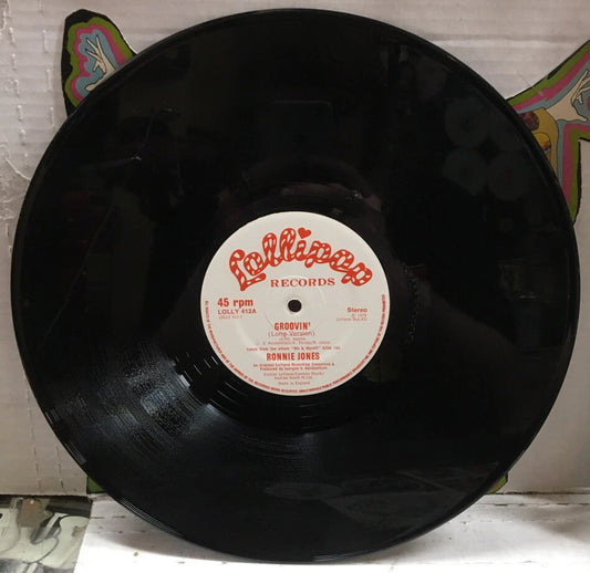 Ronnie Jones Groovin’ 12” UK Import Record LOLLY412