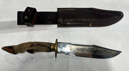 Vintage Mexican Mexico Engraved Bowie Knife with DEER HOOF OAXACA