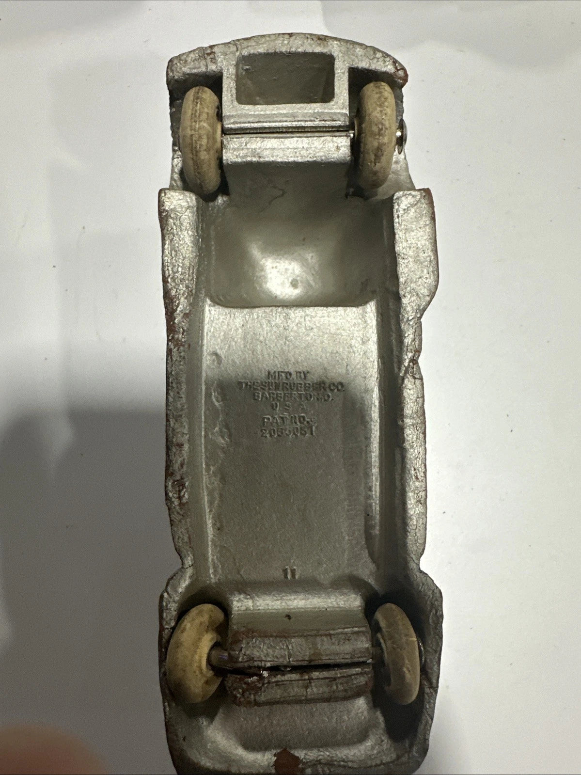 SUN RUBBER CO. TOY TRUCK SILVER 1934; 5 LONG VINTAGE PAT. 203508 Car Automobile