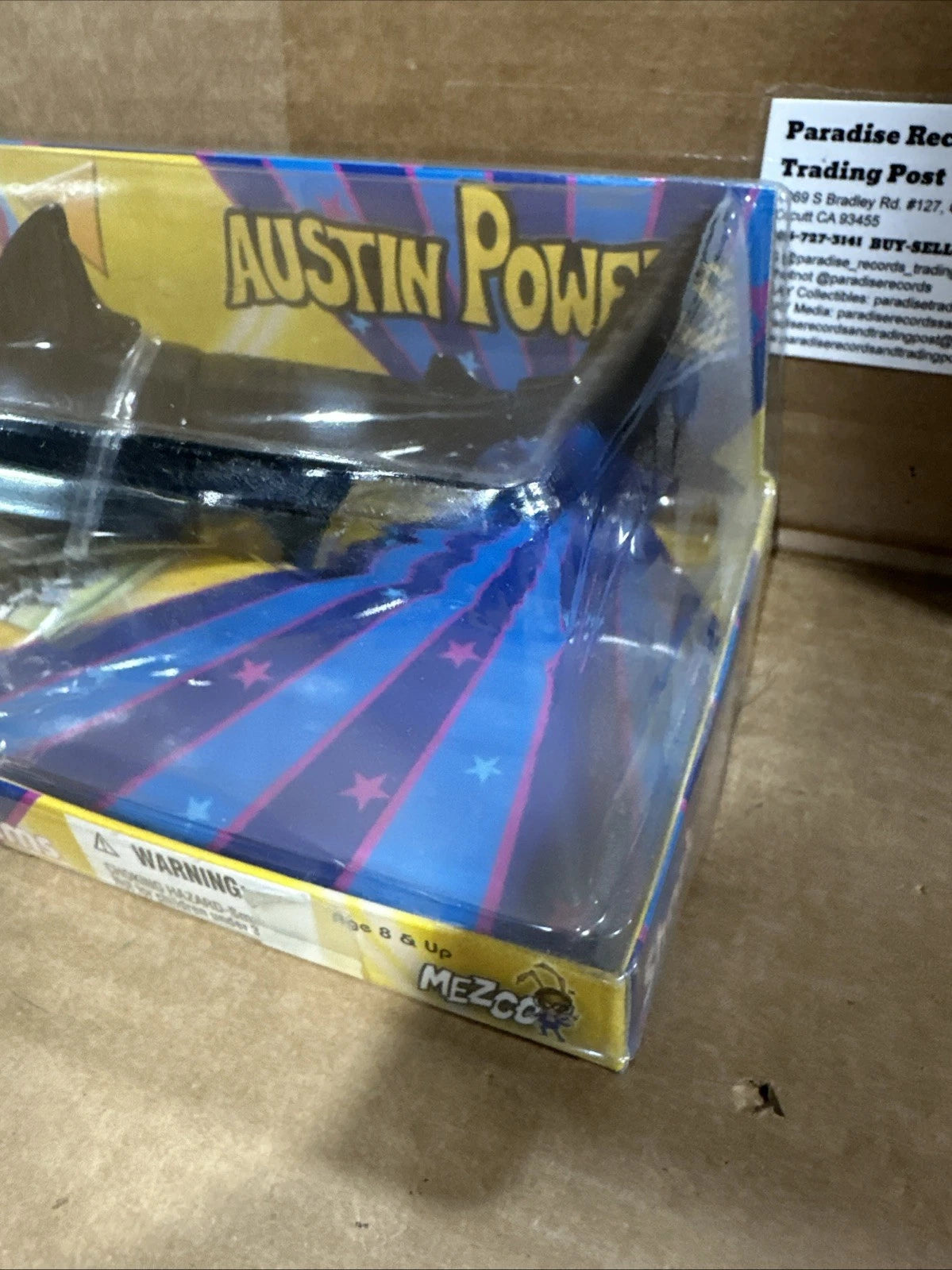 Austin Powers "Shark with Frickin' Laser Beams" Figure Mezco Toyz Llc 2002