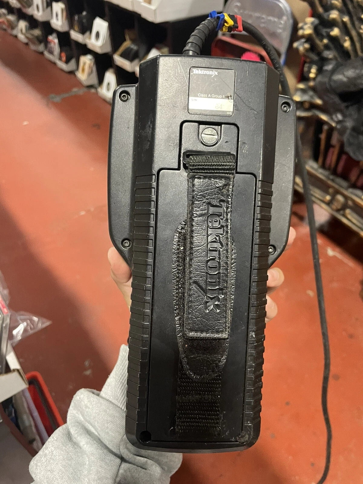 TEKTRONIX WFM 90 HANDHELD WAVE FORM MONITOR