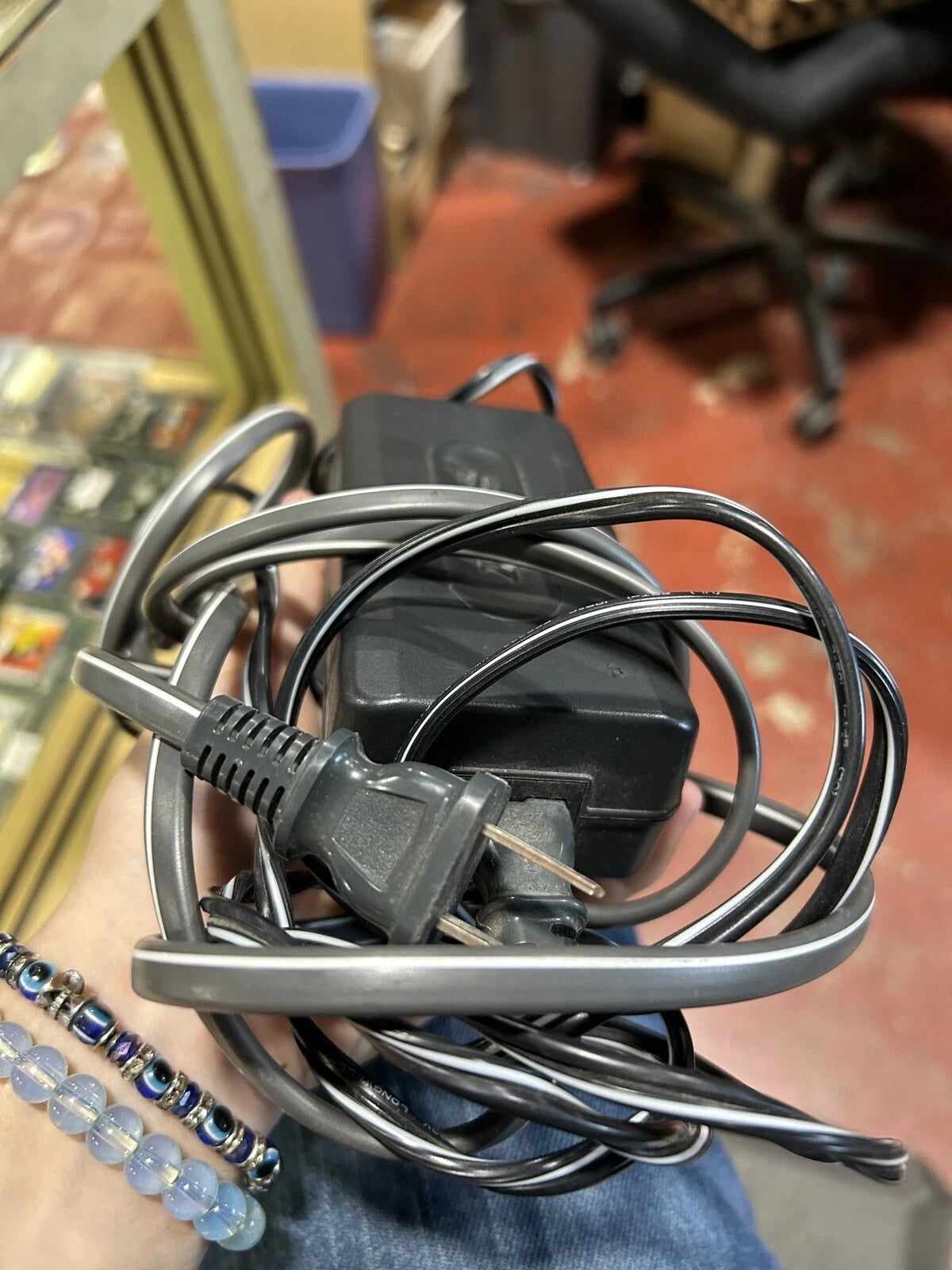 Genuine Sony AC-L10A AC Power Adapter