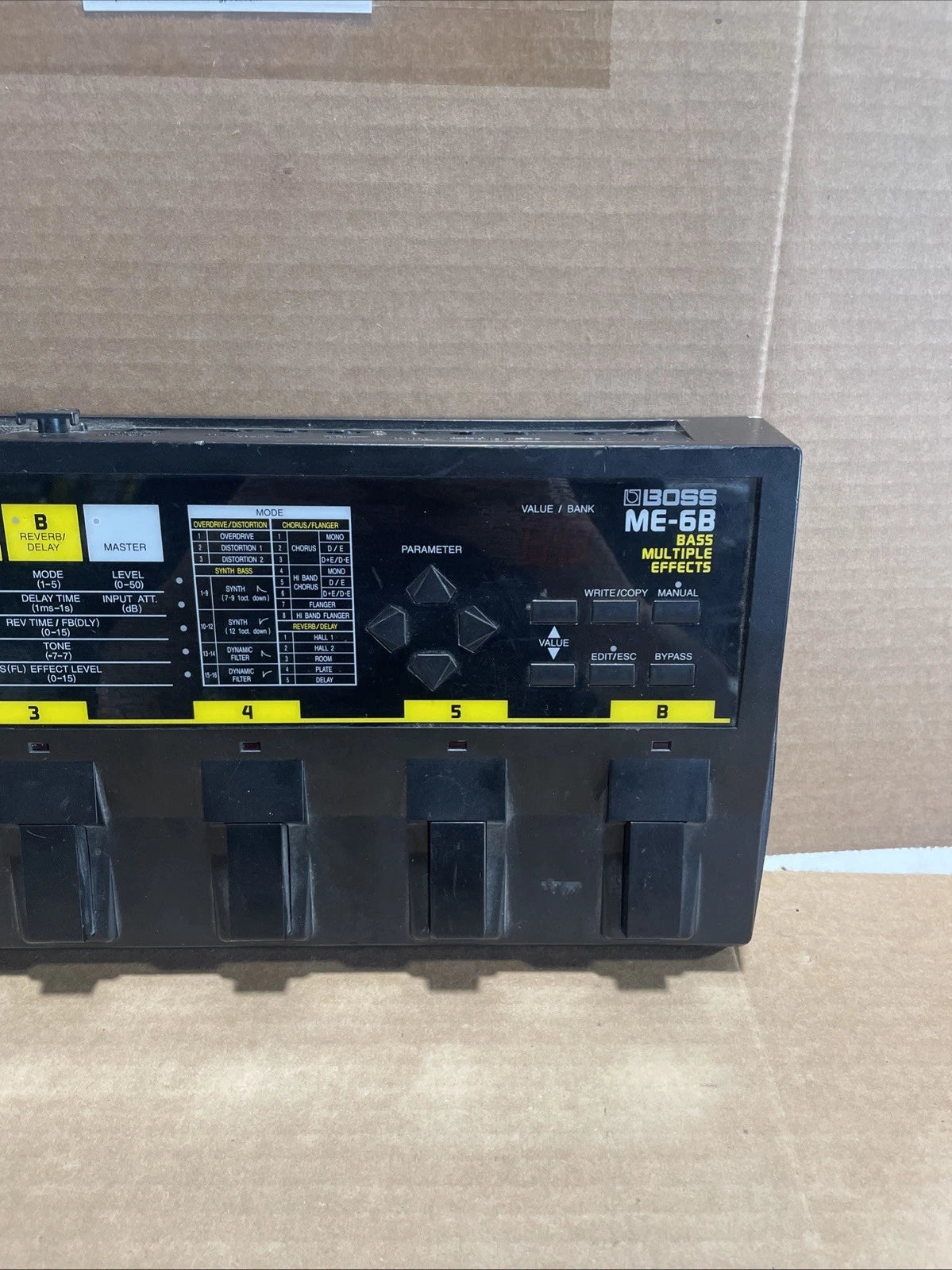 BOSS ME-6B Bass Multi-Effects Pedal - Used Condition Guitar Effect Unit