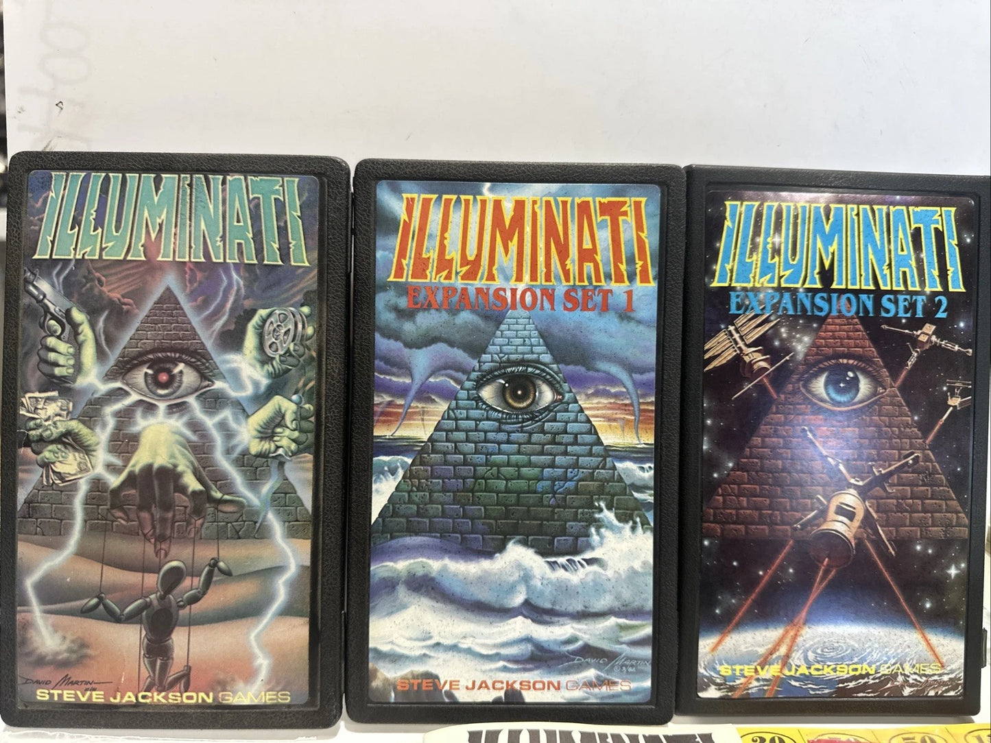 Original Illuminati + Expansion 1, 2, Main Steve Jackson Plastic Box game 1980