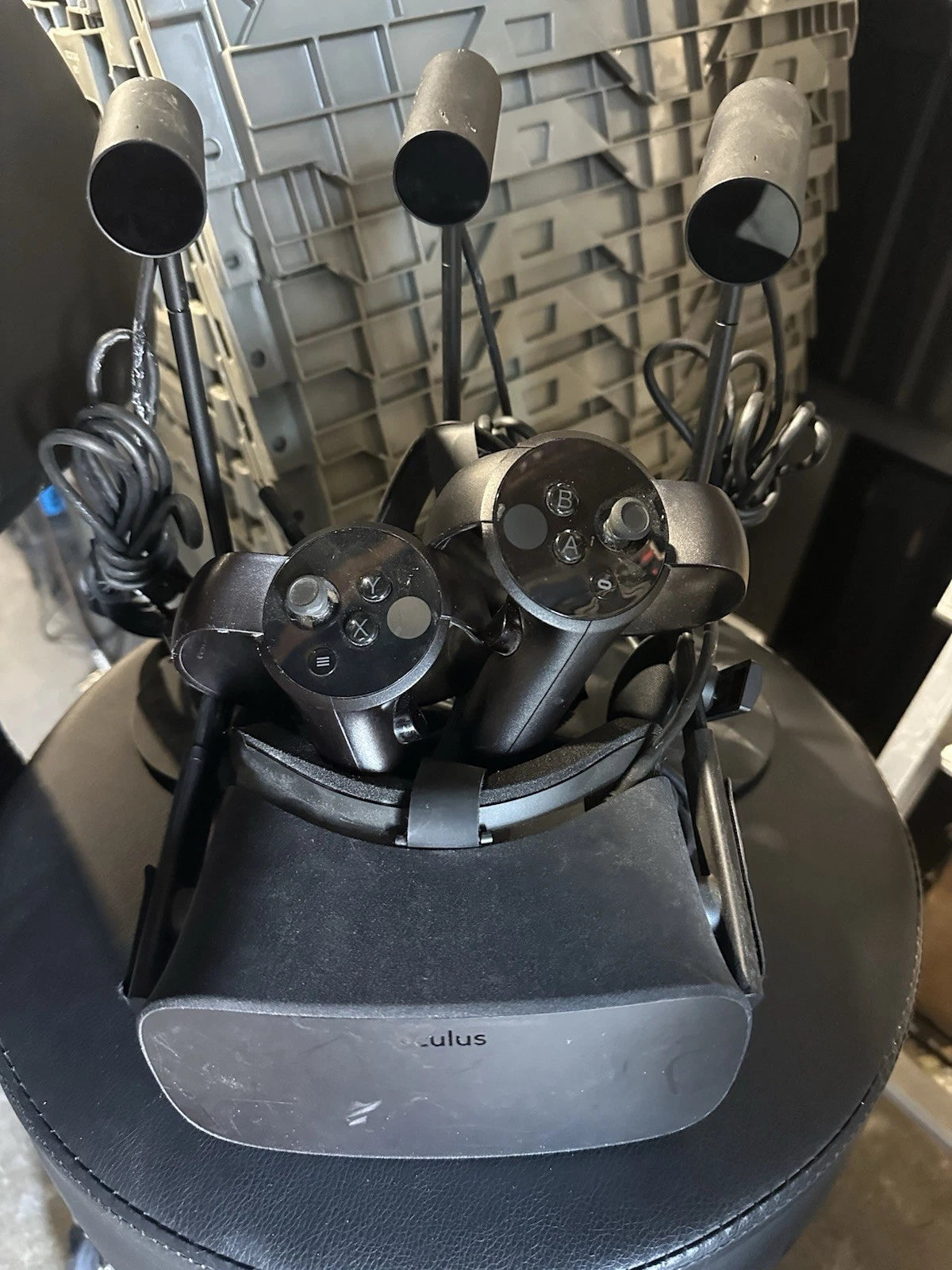 Oculus Rift PC-Powered VR Gaming Headset | 3 Sensors | 2 Touch controllers