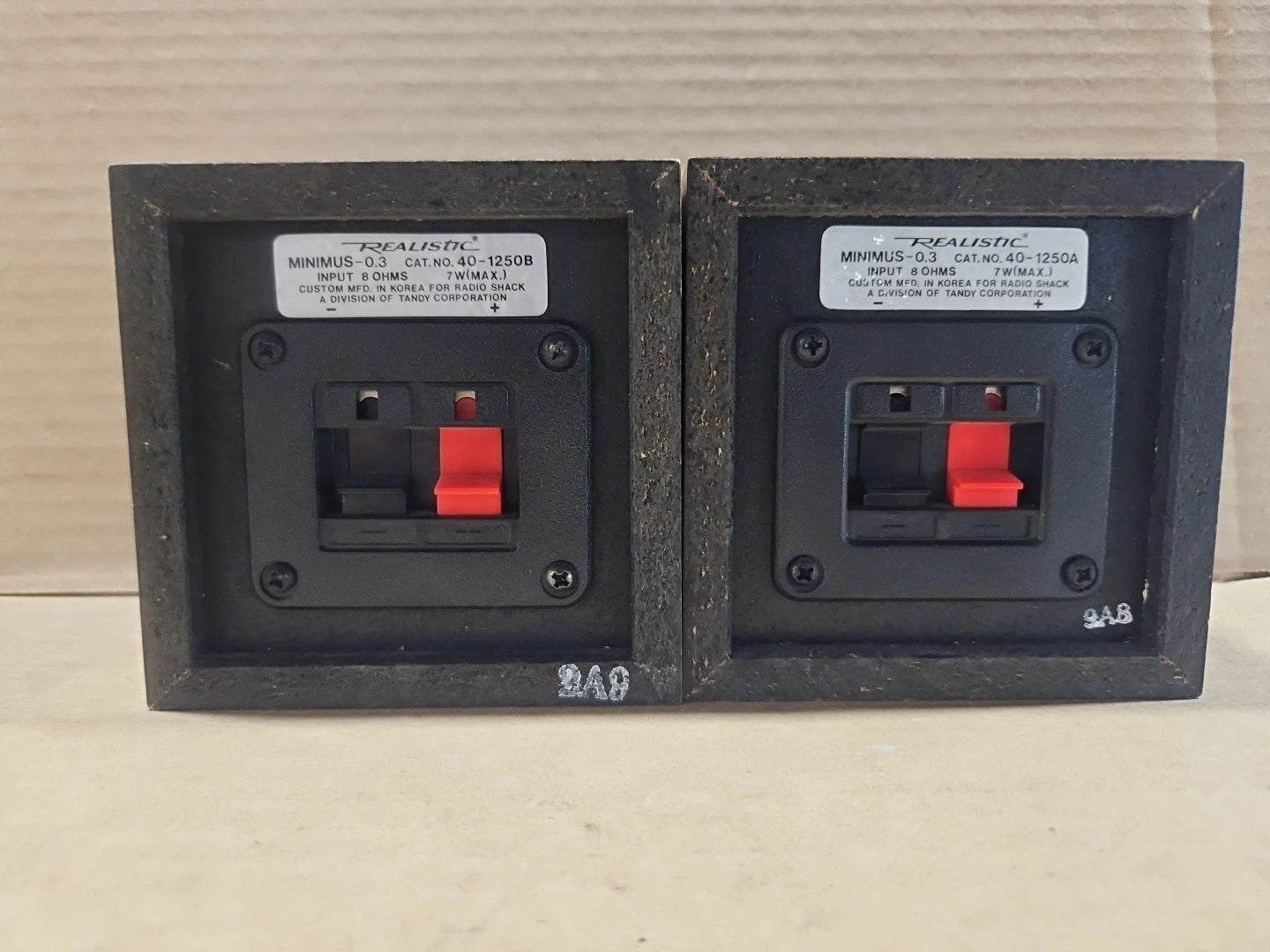 REALISTIC MINIMUS 0.3 Cat. 40-1250 Shelf Speakers 7 Watts Set of 2