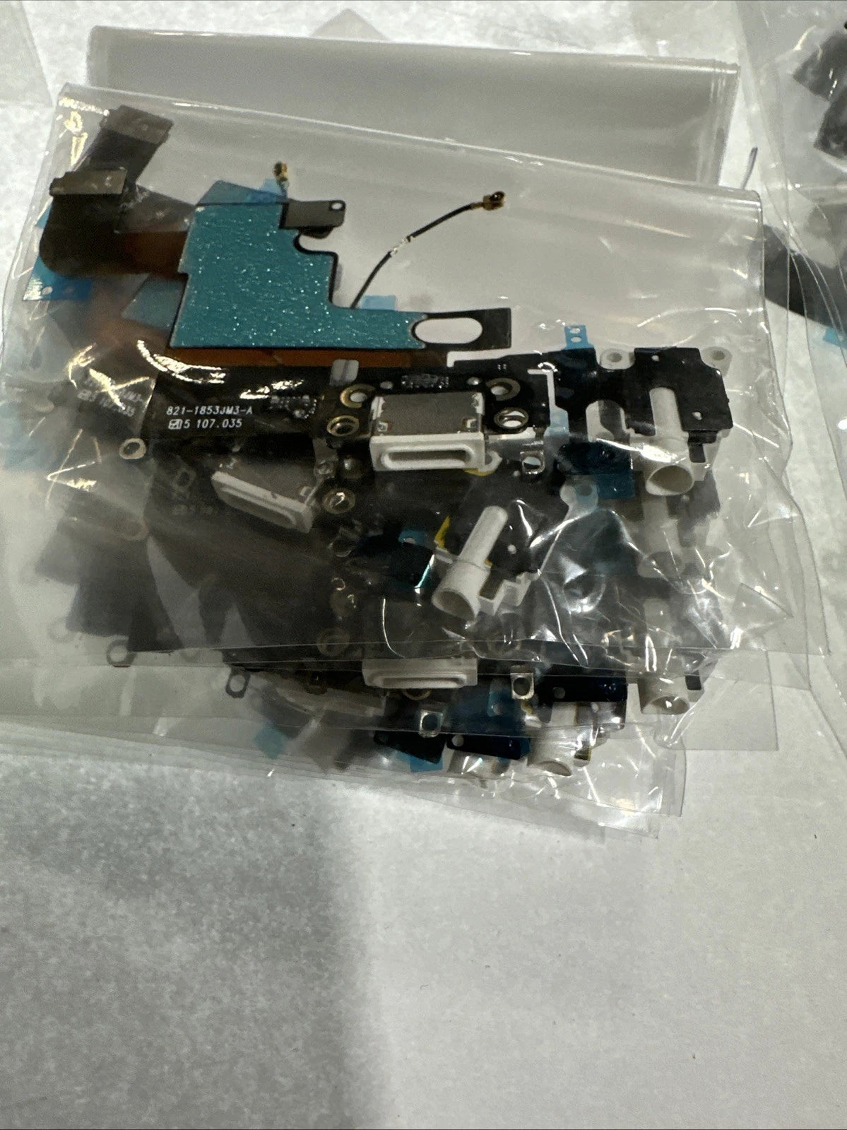 Apple iPhone 6-X iPhone Replacement Parts Batteries Screws Ports Buttons Frames