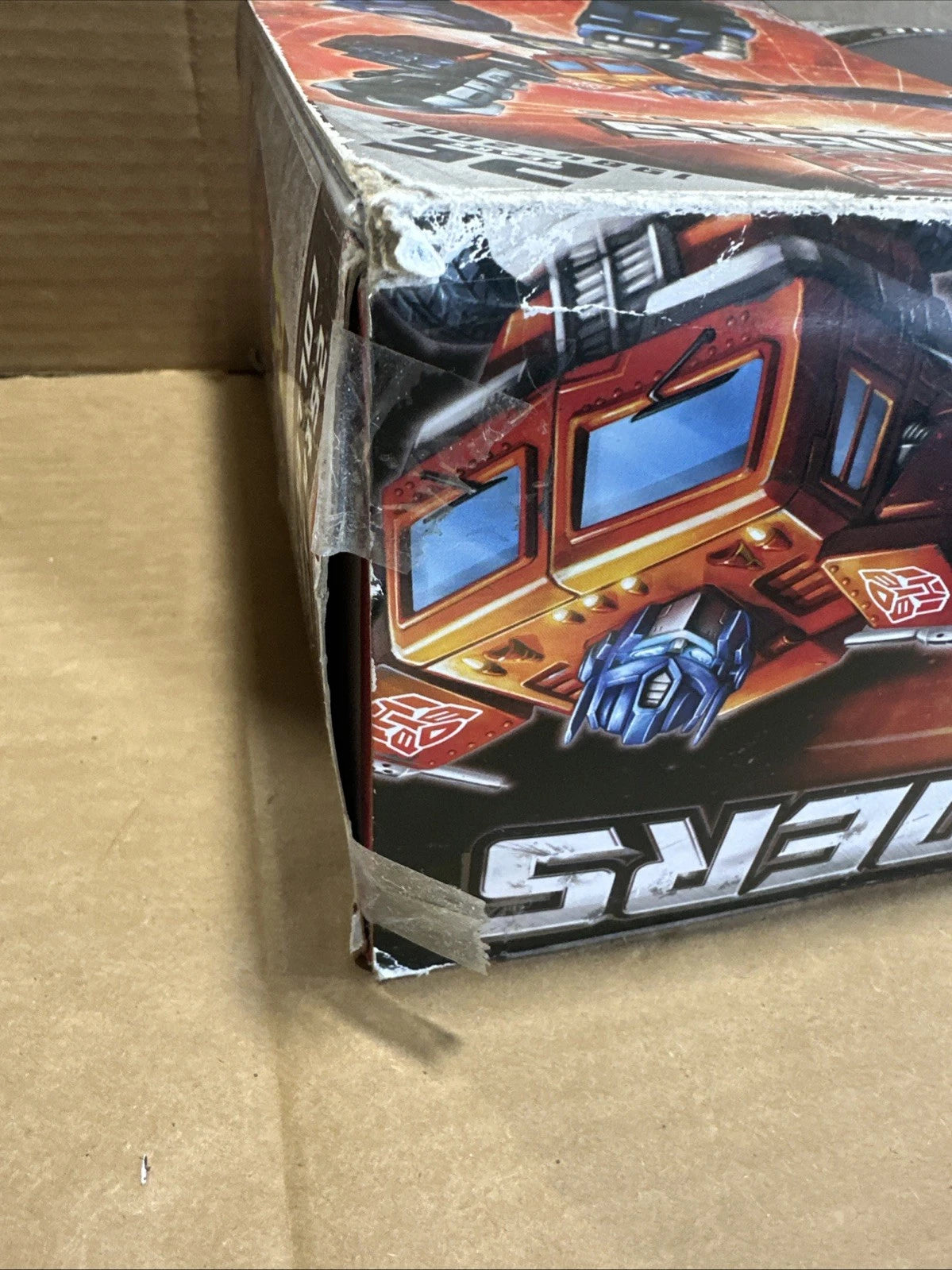 Transformers Universe G1 25th Anniversary Optimus Prime Comic DVD Damaged Box
