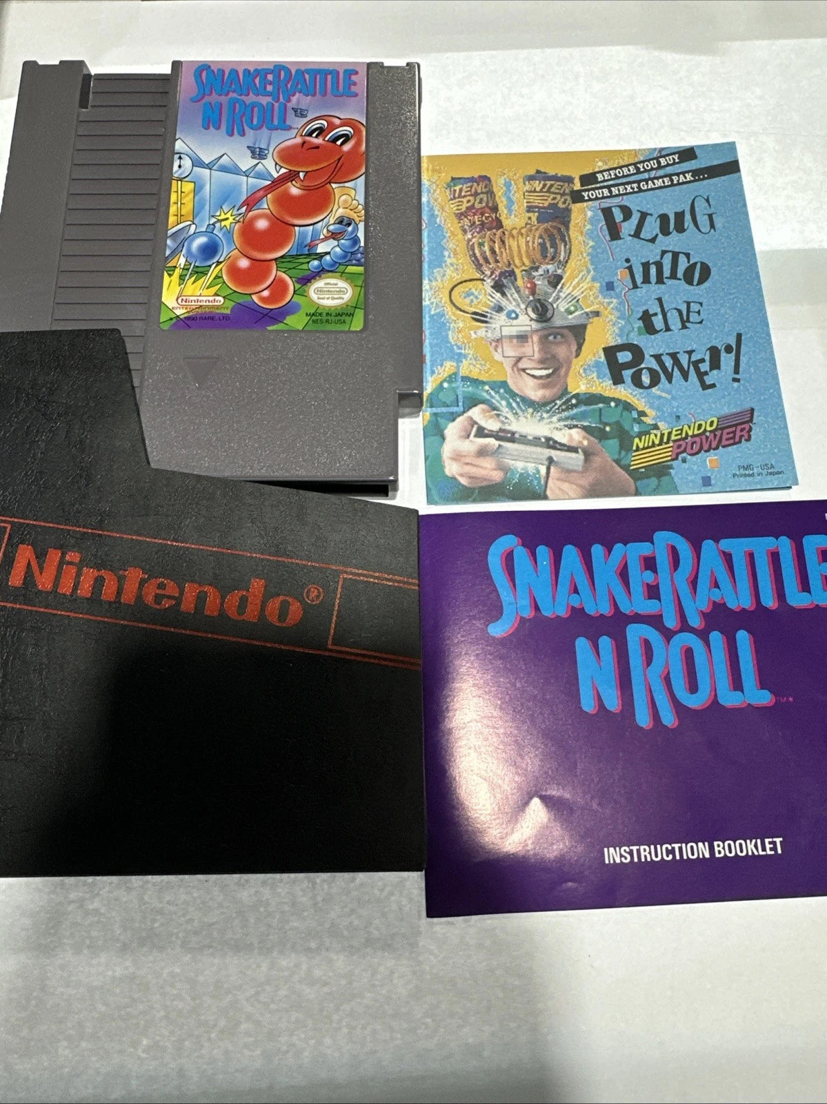 Snake Rattle 'n' Roll Nintendo NES 1991 Complete Authentic Near Mint