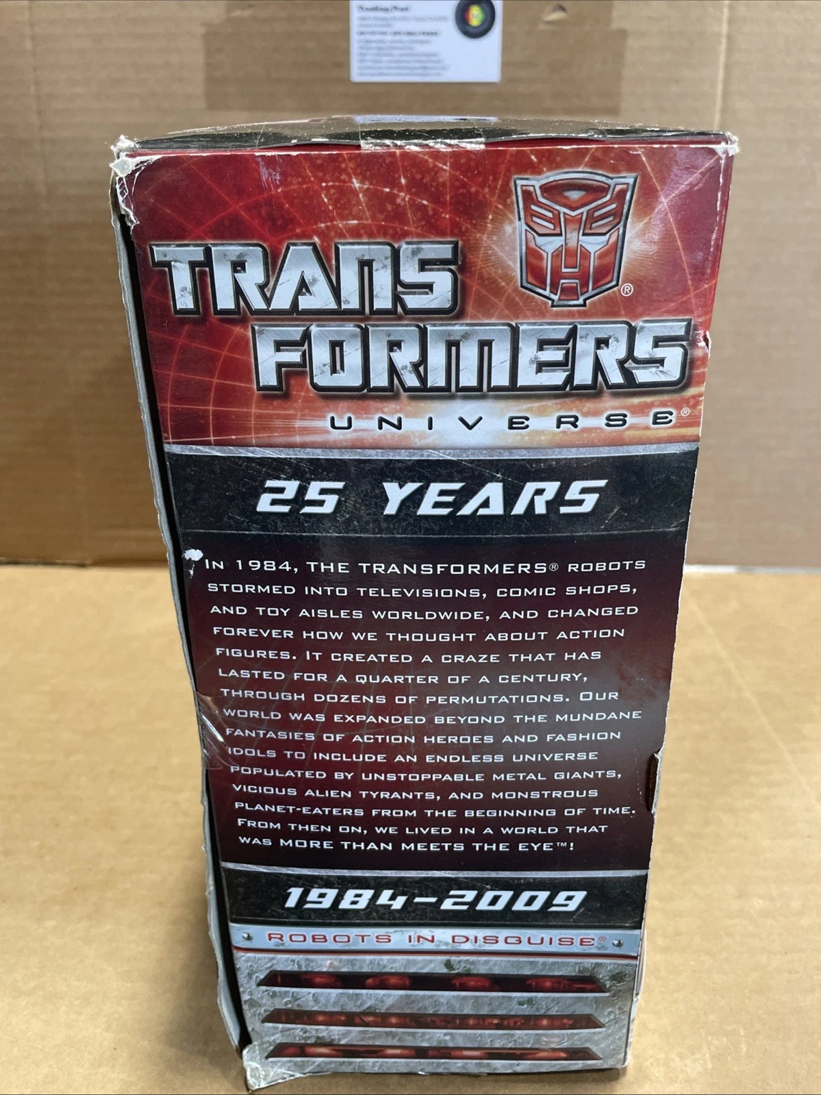 Hasbro Transformers Universe: 25th Anniversary Optimus Prime Box has Wear