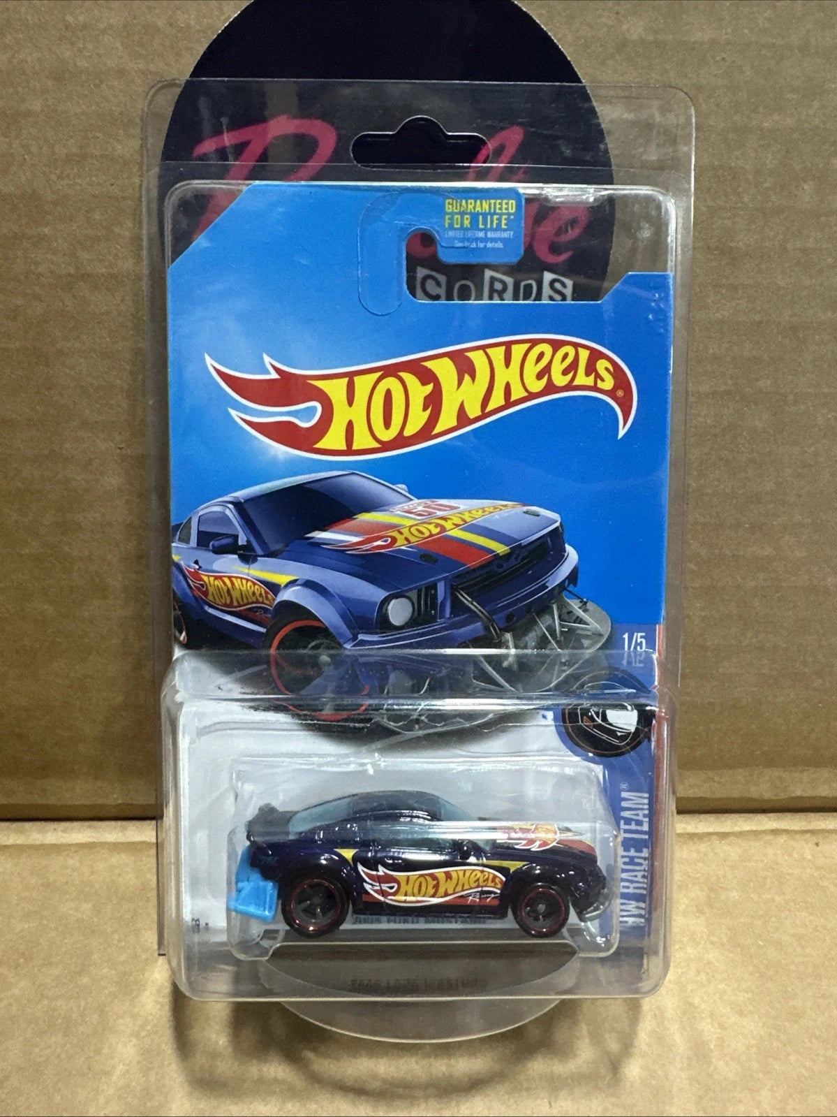 Hot Wheels 2017 HW Race Team 2005 Ford Mustang Super Treasure Hunt