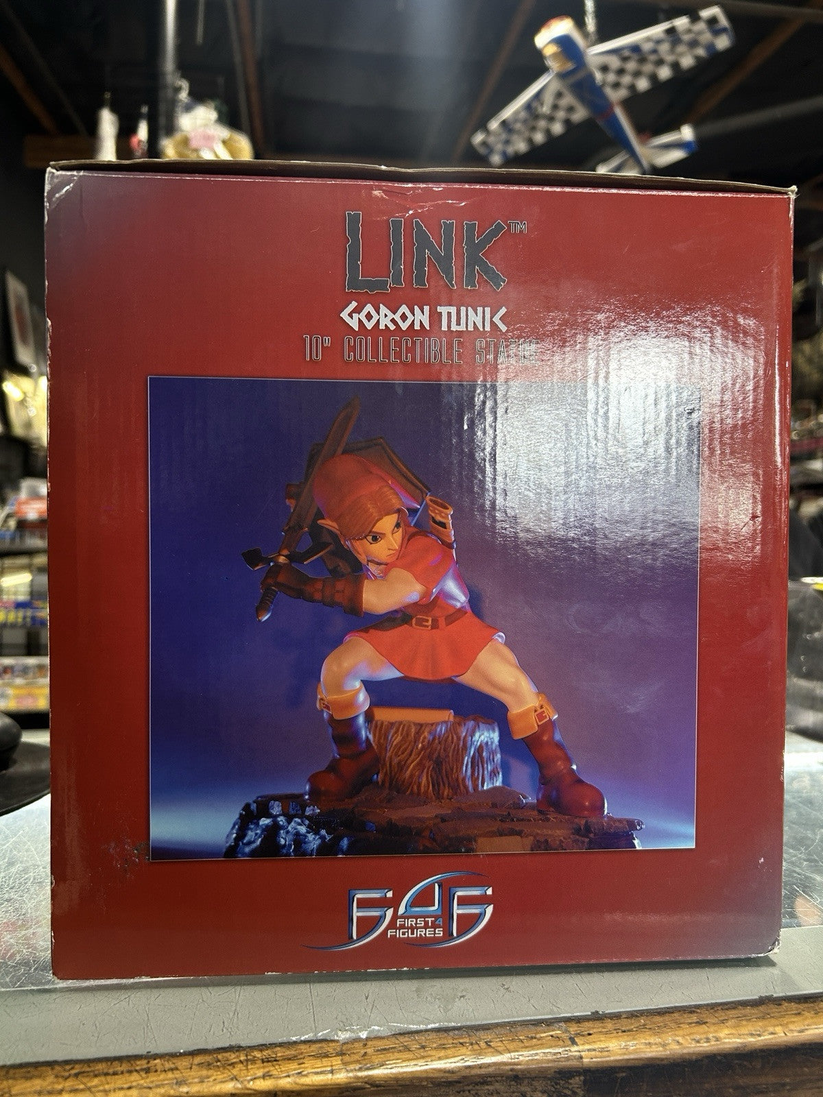 First 4 Figures -The Legend of Zelda Ocarina Of Time Adult Link Red Tunic Statue