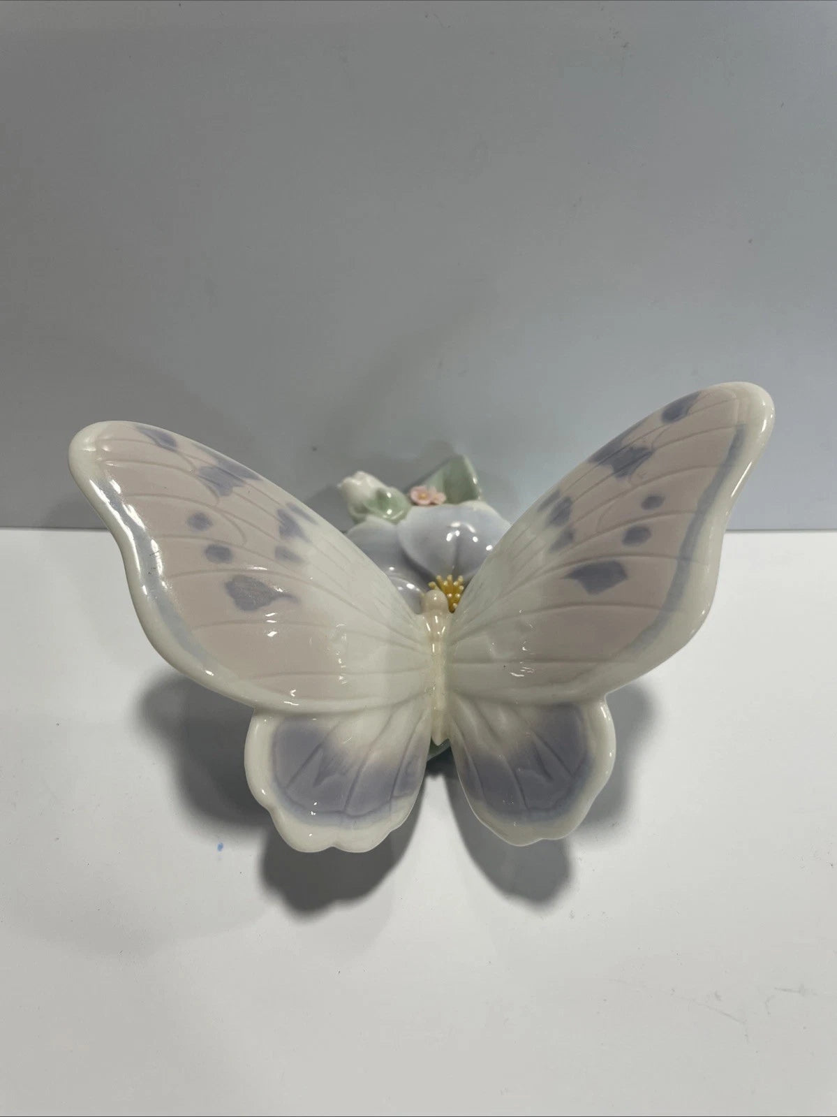 Lladro “Refreshing Pause" Butterfly On A Flower Rare Vintage Unique