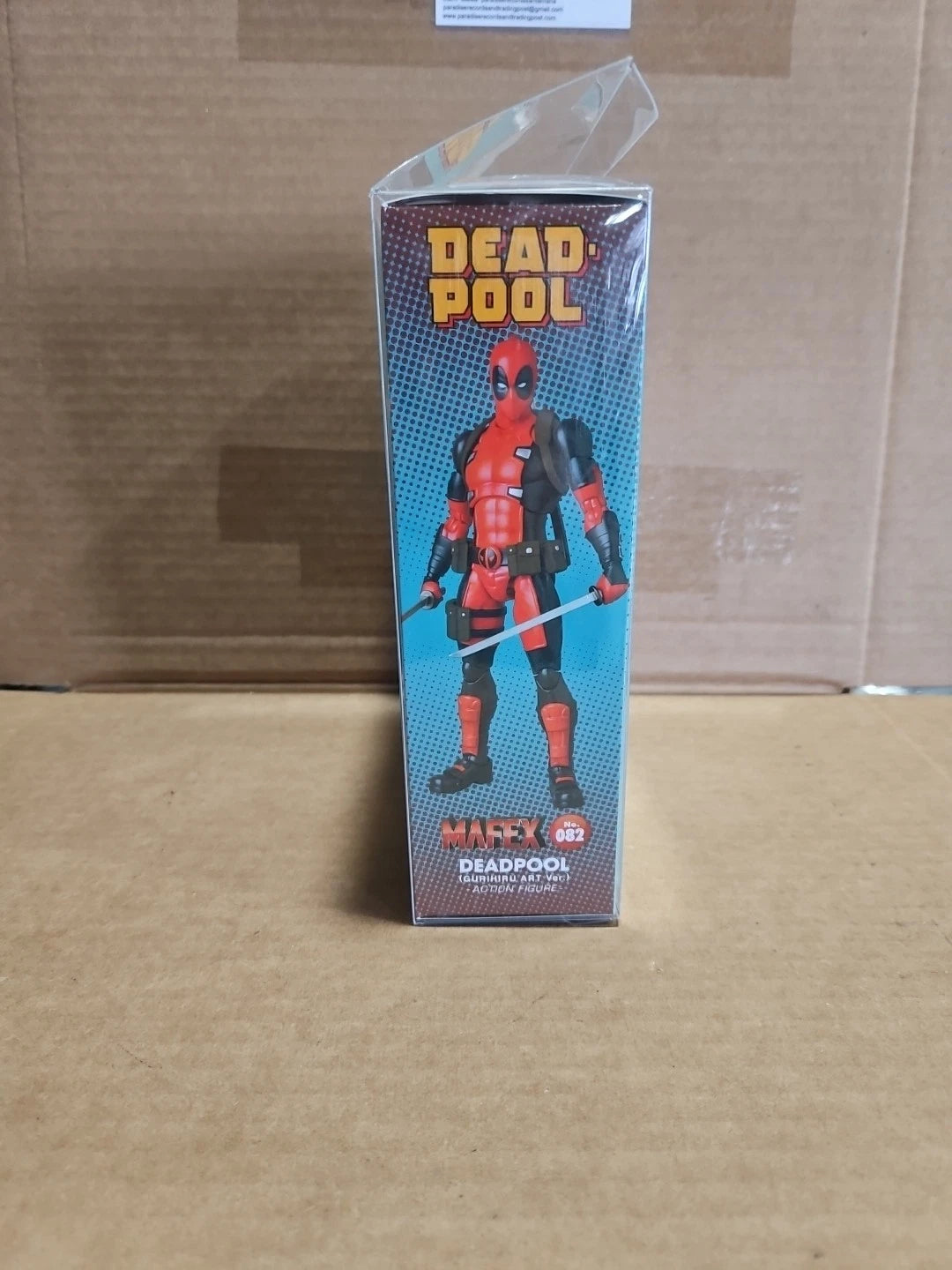 MAFEX No.082 DEADPOOL GURIHIRU ART Ver. Action Figure W Protector
