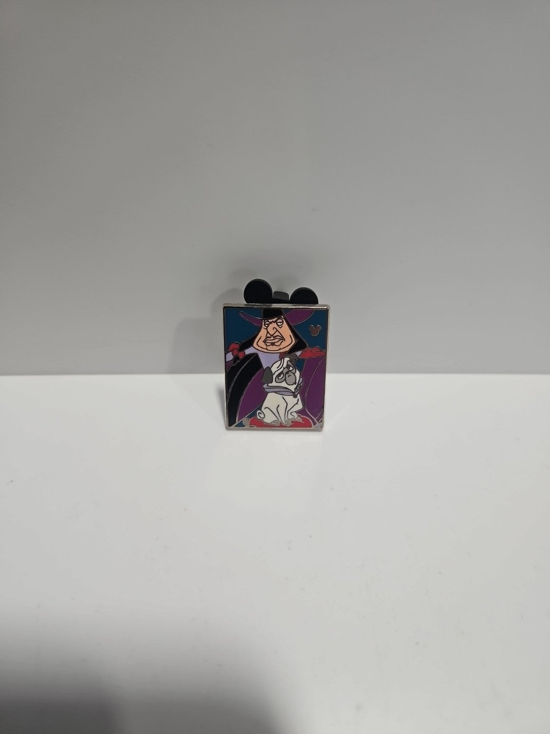 Disney Pocahontas John Ratcliffe Percy Pin Badge