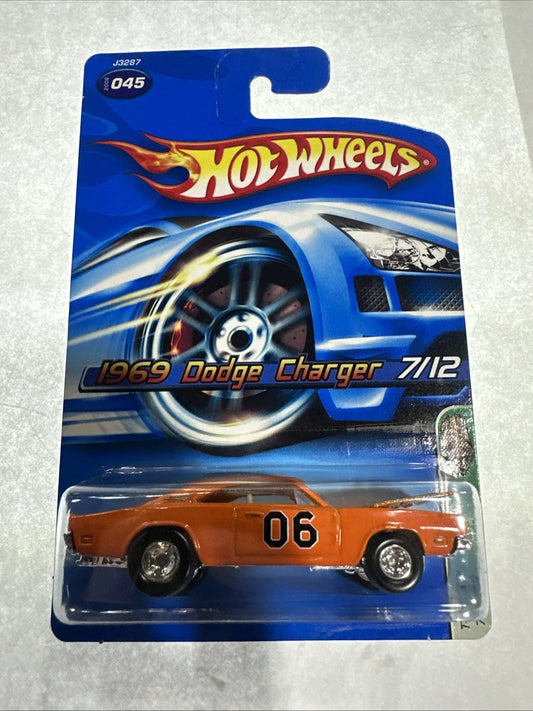 2006 Hot Wheels Super Treasure Hunt 1969 Dodge Charger T-Hunt & protective Case