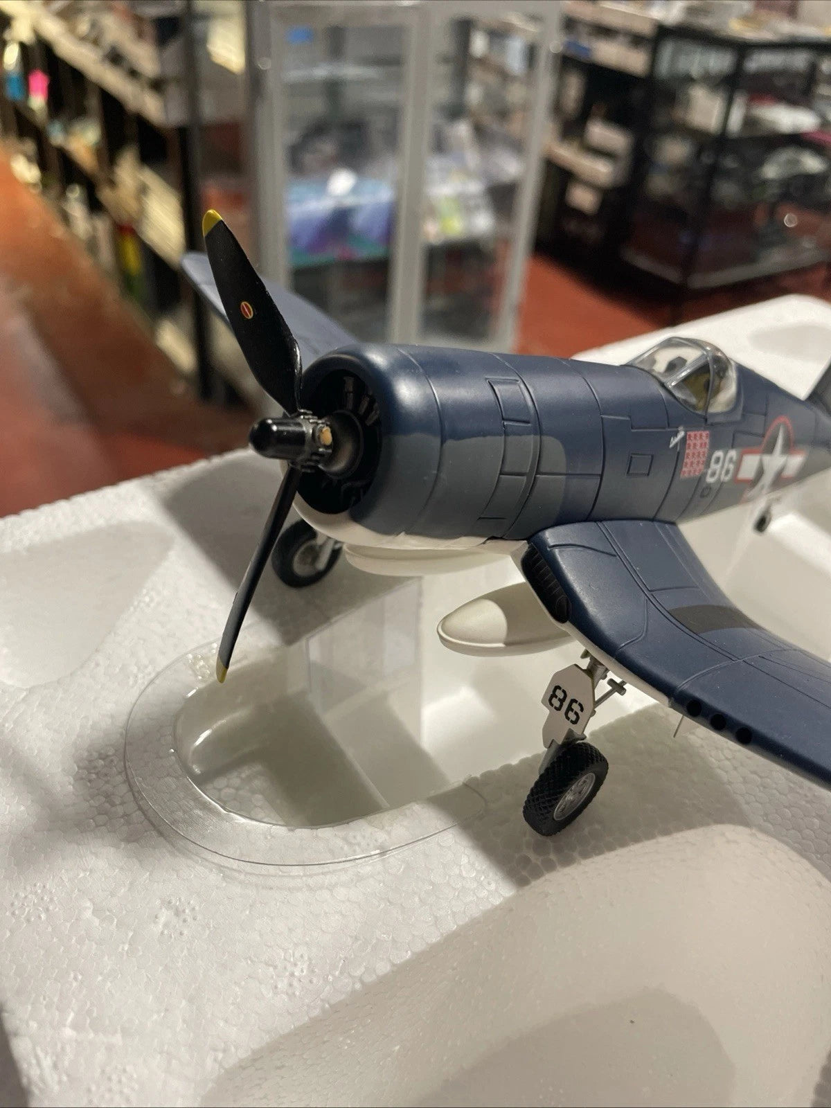 Franklin Mint 98023 B11B810 F4U Corsair US Marines VMF-214 302 Broken Propeller