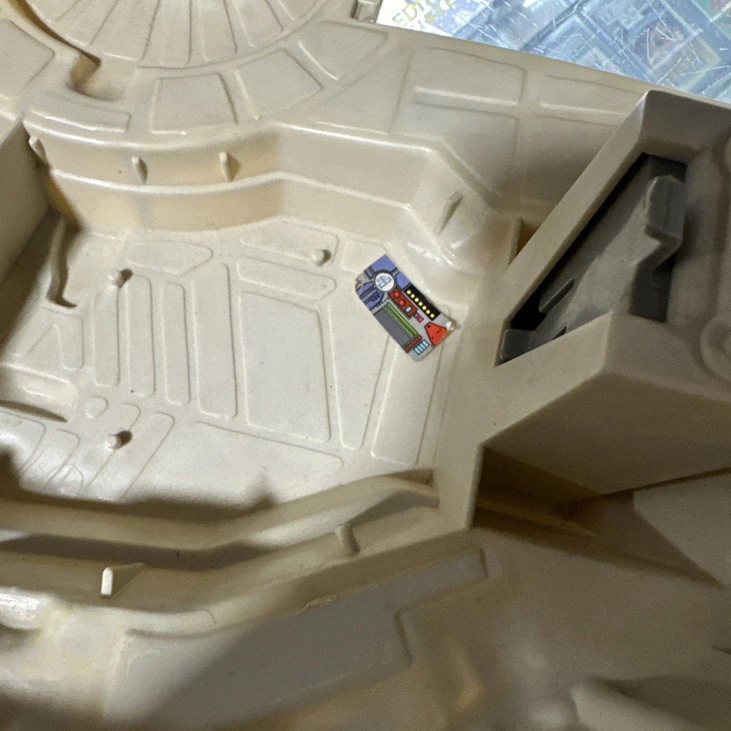 Vintage Kenner 1979 Star Wars Millennium Falcon incomplete